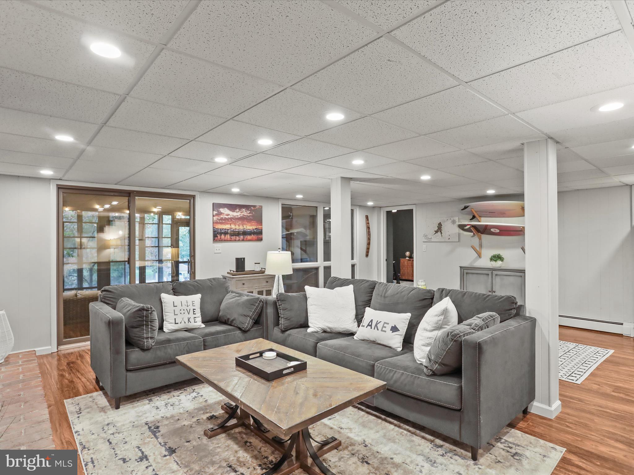 LAKE MEADE - Residential