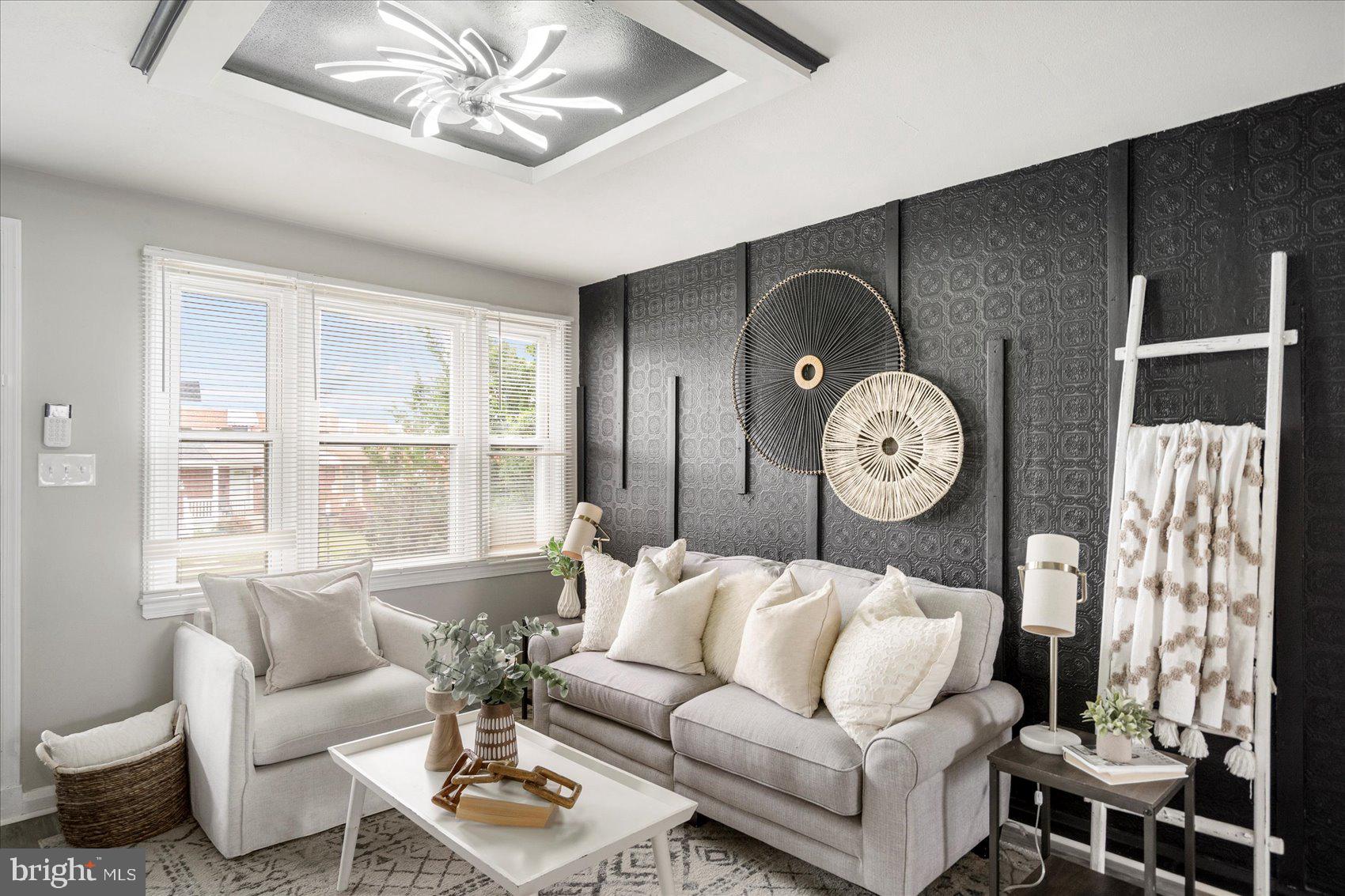 BEVERLY HILLS - Residential