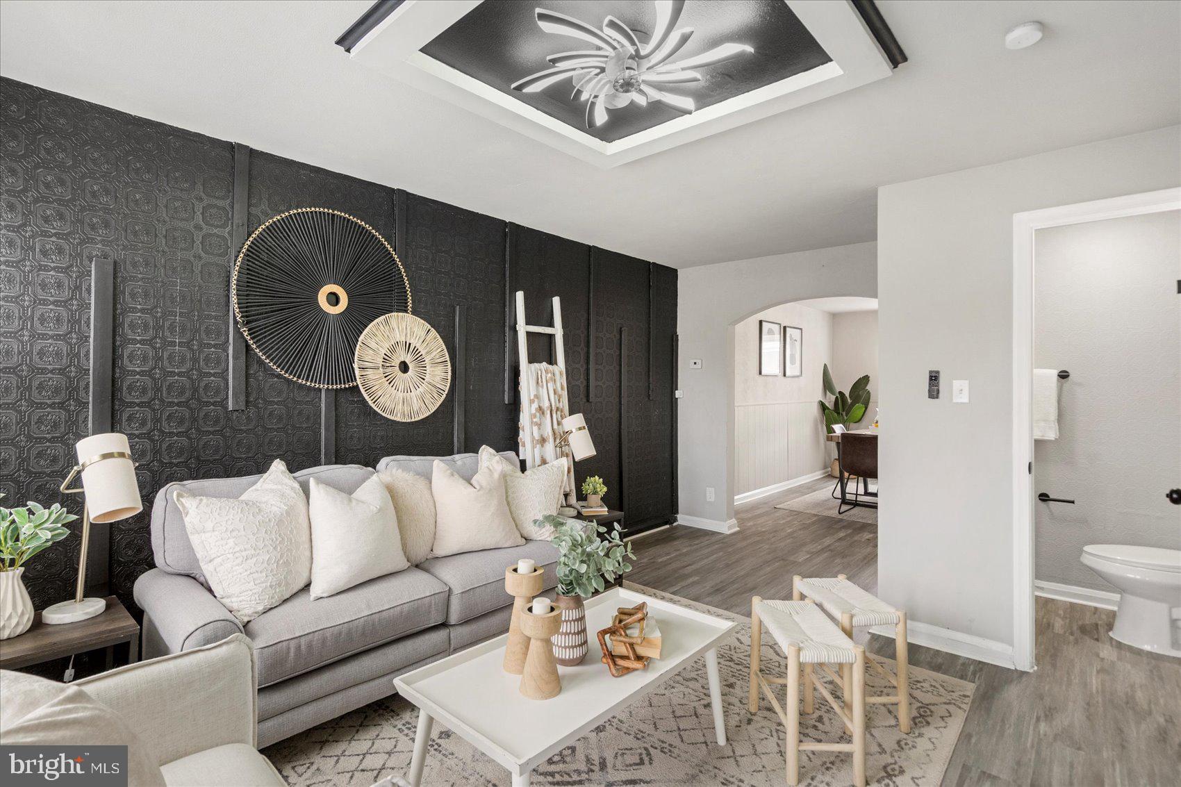 BEVERLY HILLS - Residential