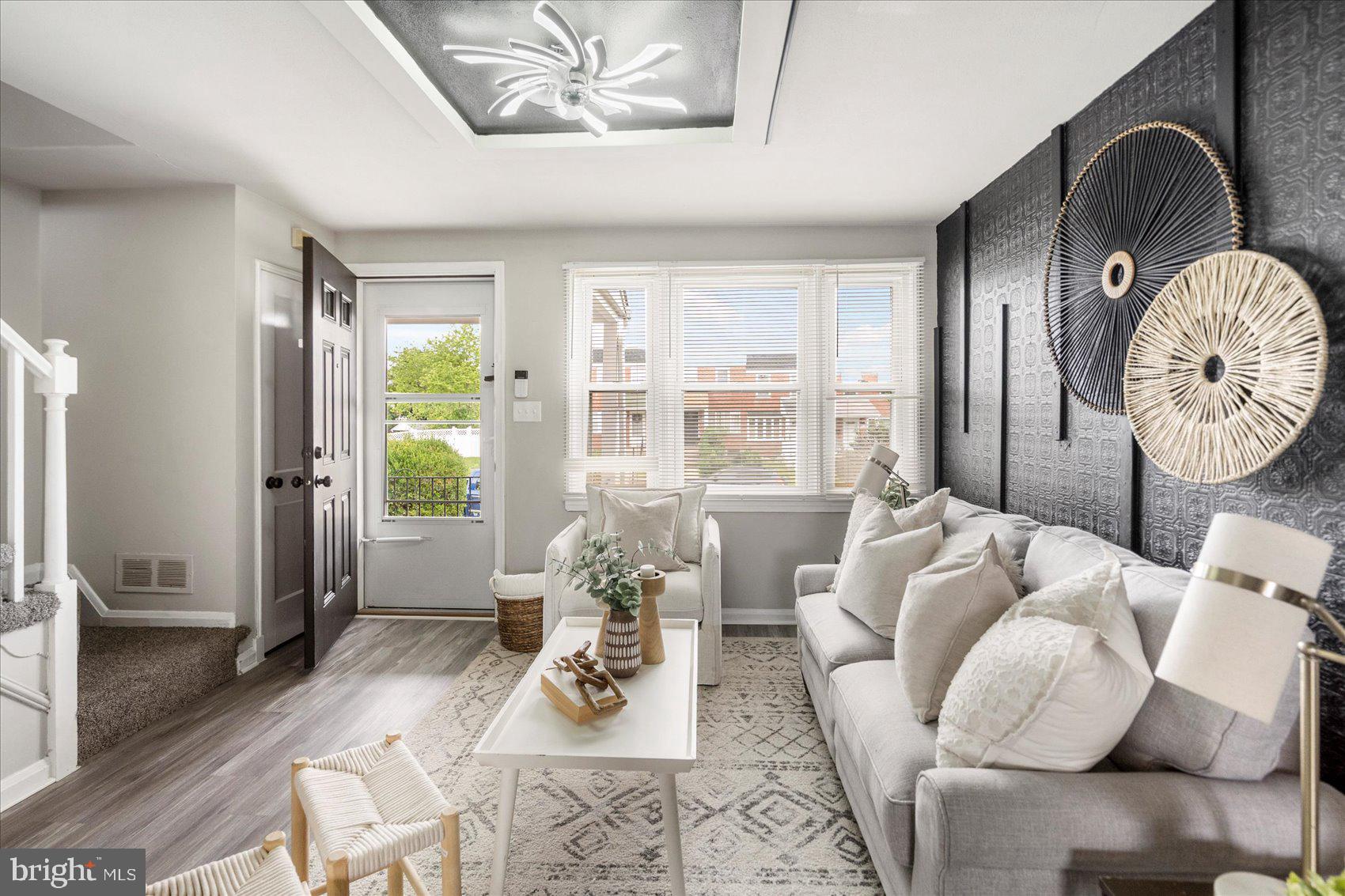 BEVERLY HILLS - Residential