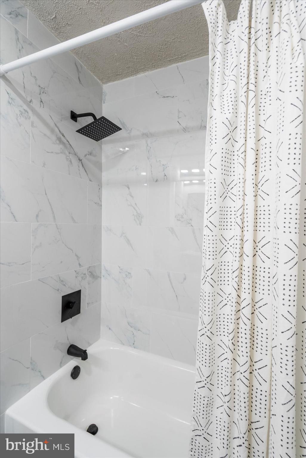 BEVERLY HILLS - Residential