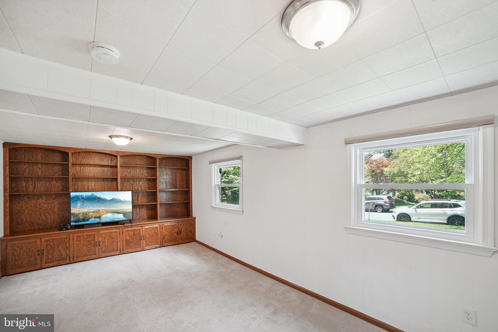 BETHESDA OUTSIDE - Residential