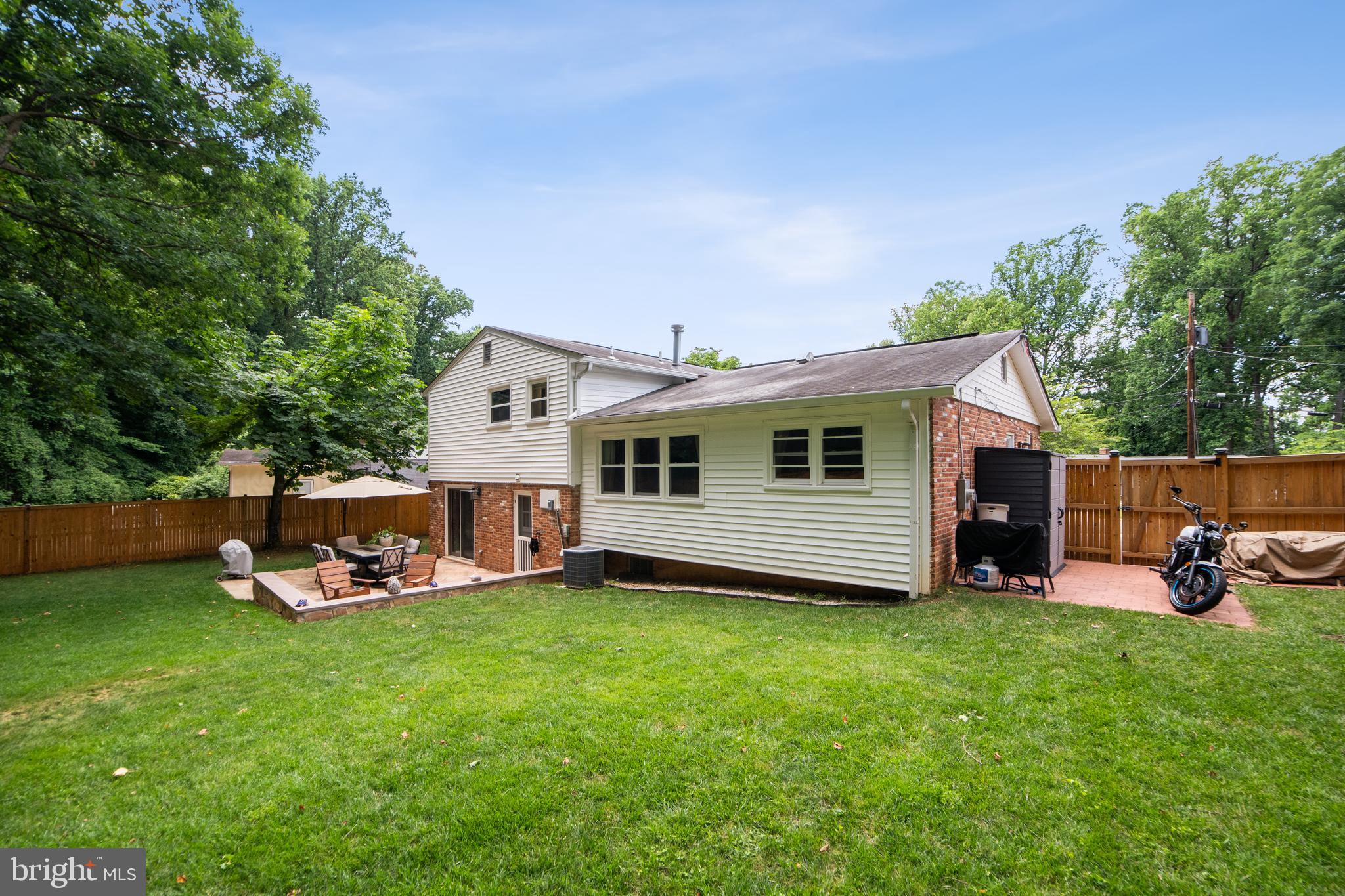 BETHESDA OUTSIDE - Residential