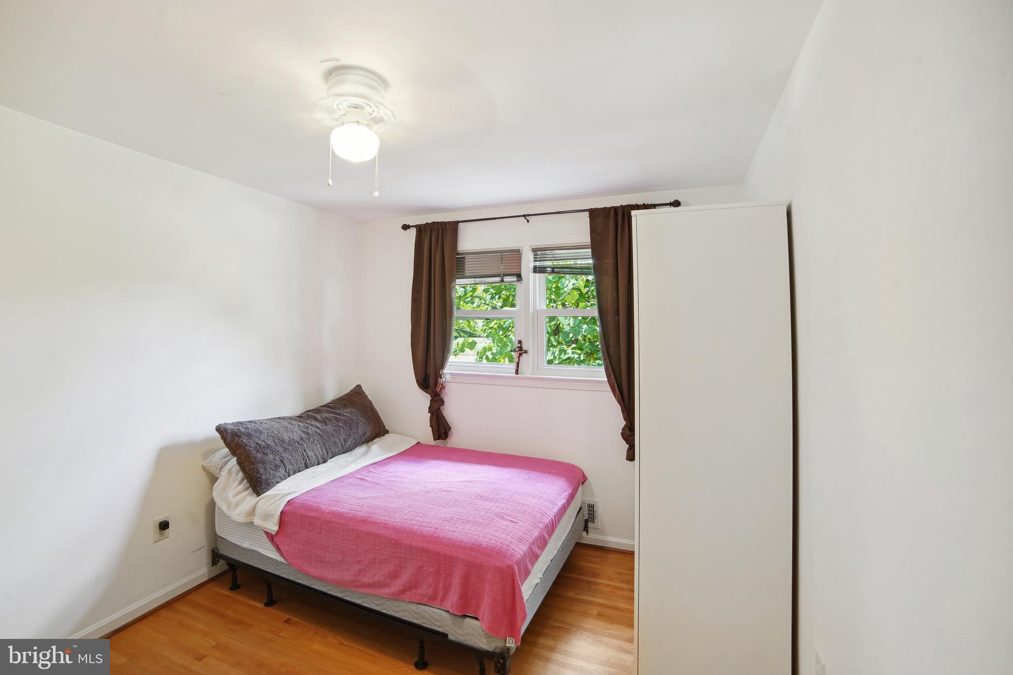 BETHESDA OUTSIDE - Residential