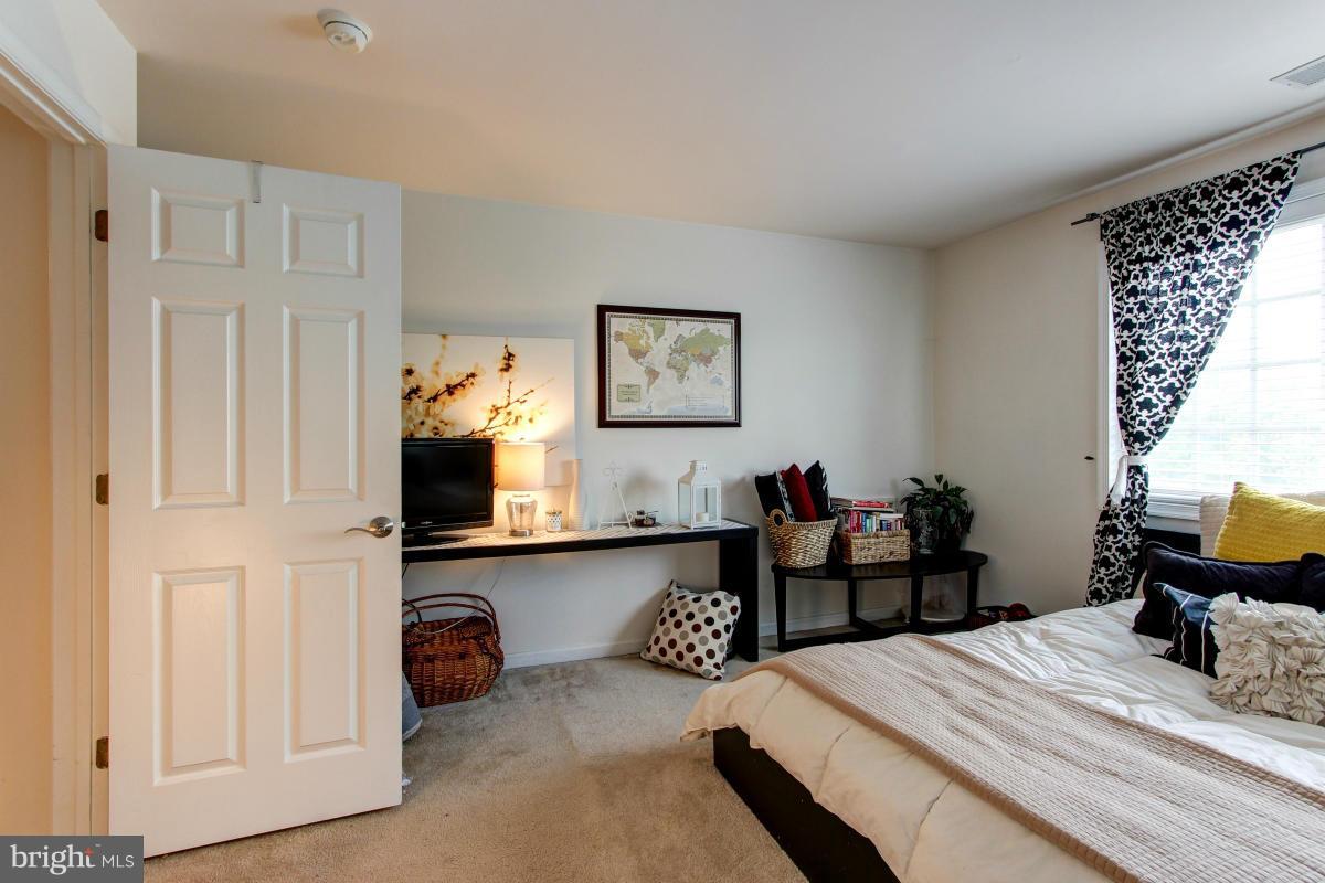 PARKSIDE AT ALEXANDRIA - Residential