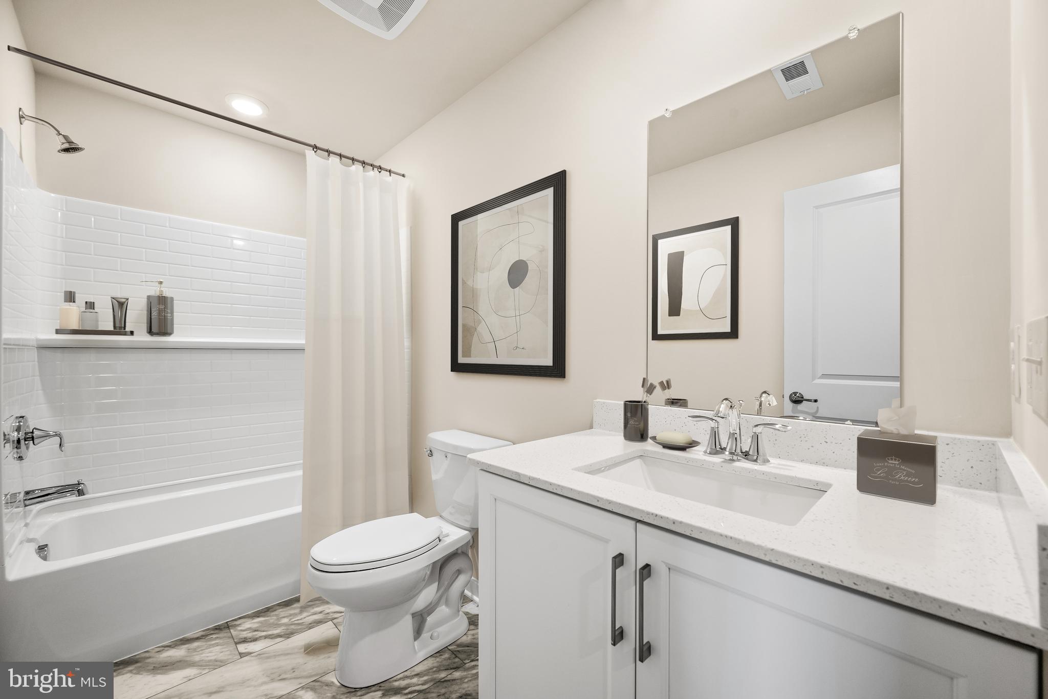 RIVER POINTE - Residential