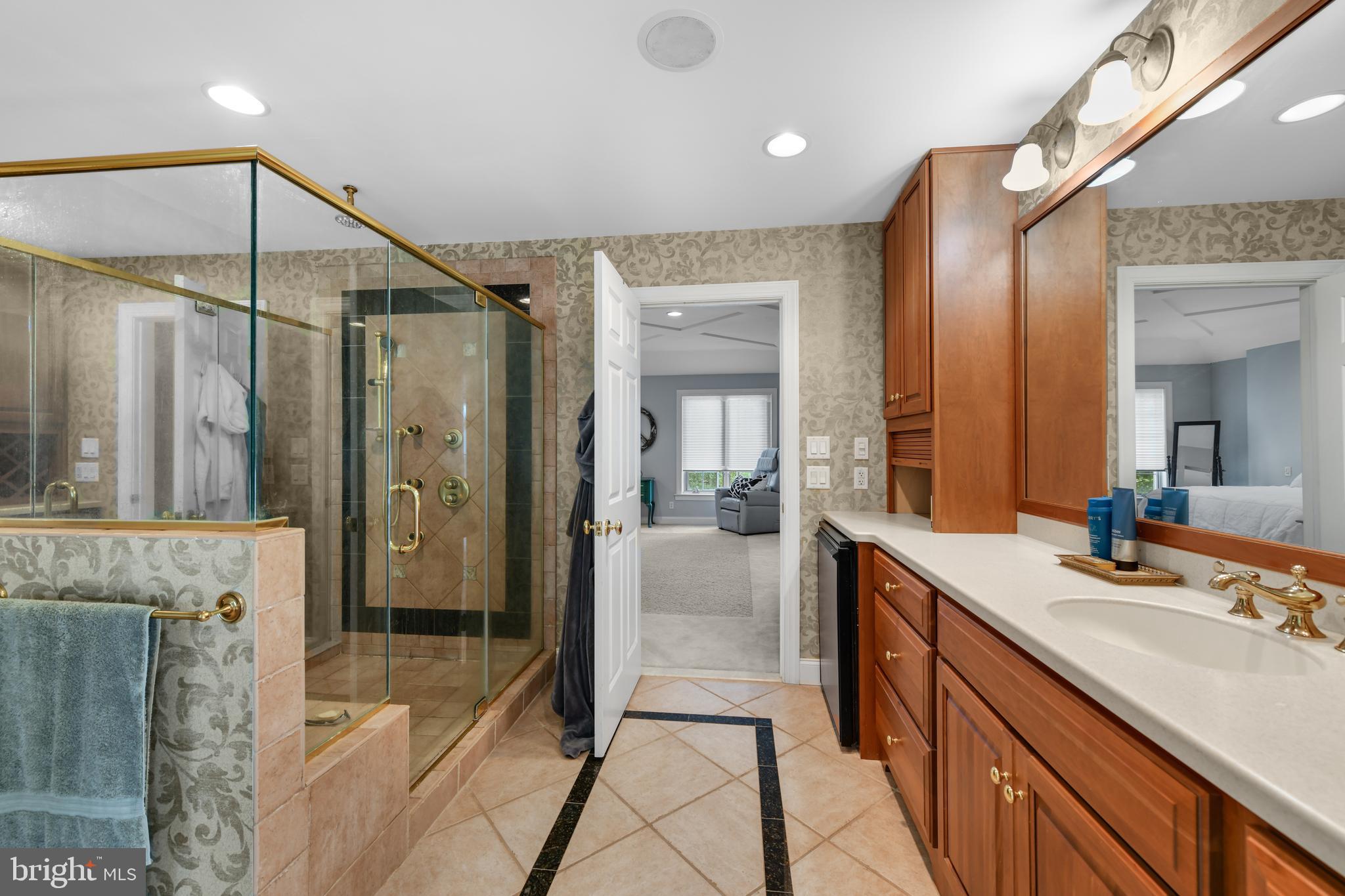 INVERNESS AT SPRIN - Residential