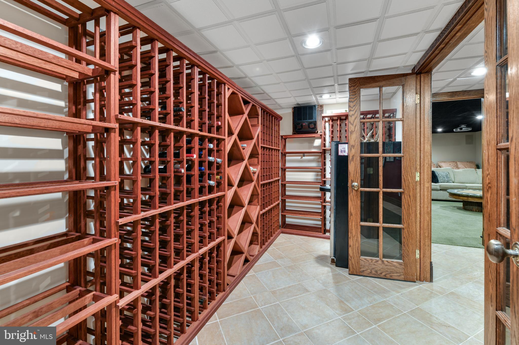 INVERNESS AT SPRIN - Residential