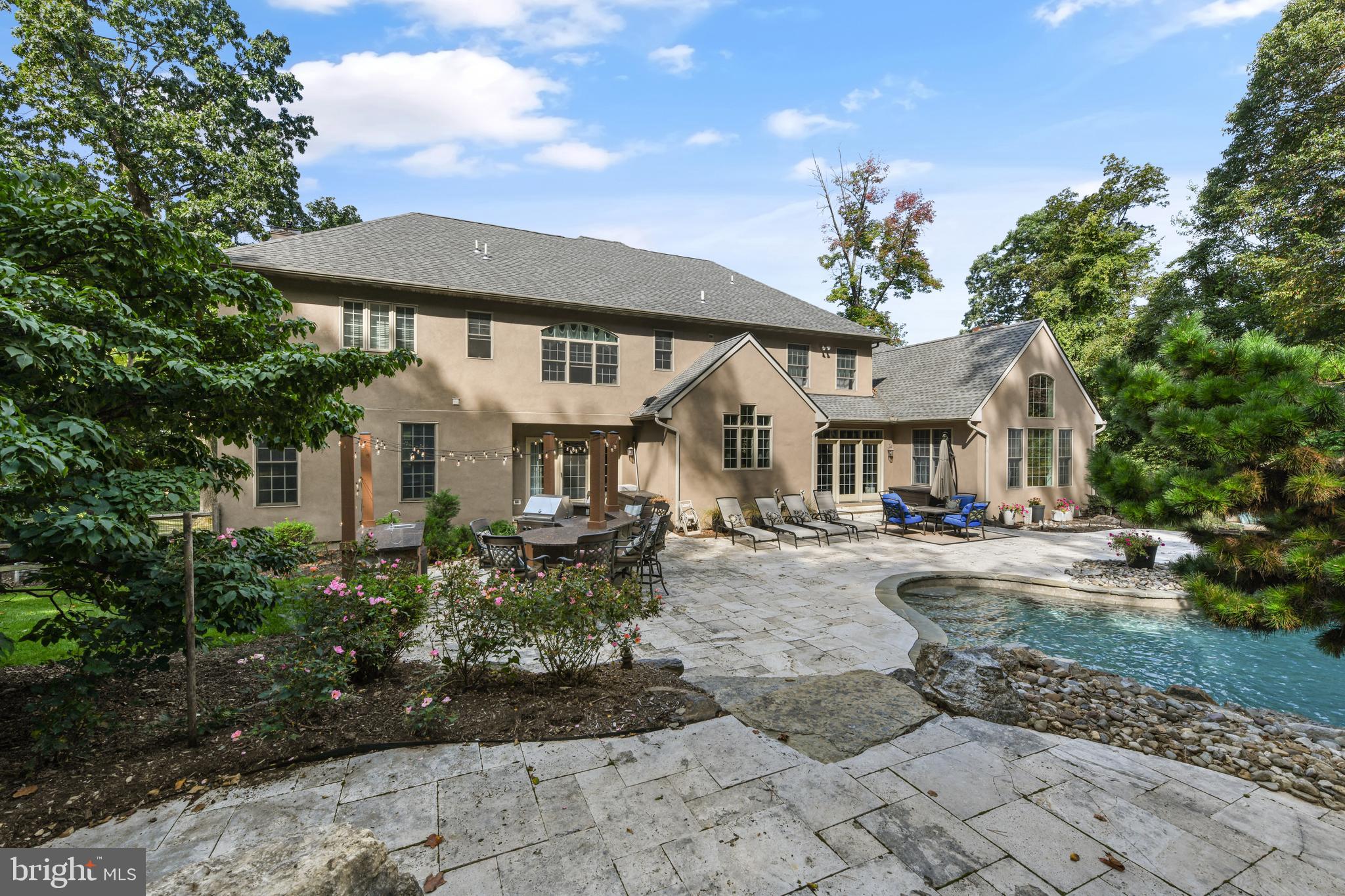 INVERNESS AT SPRIN - Residential