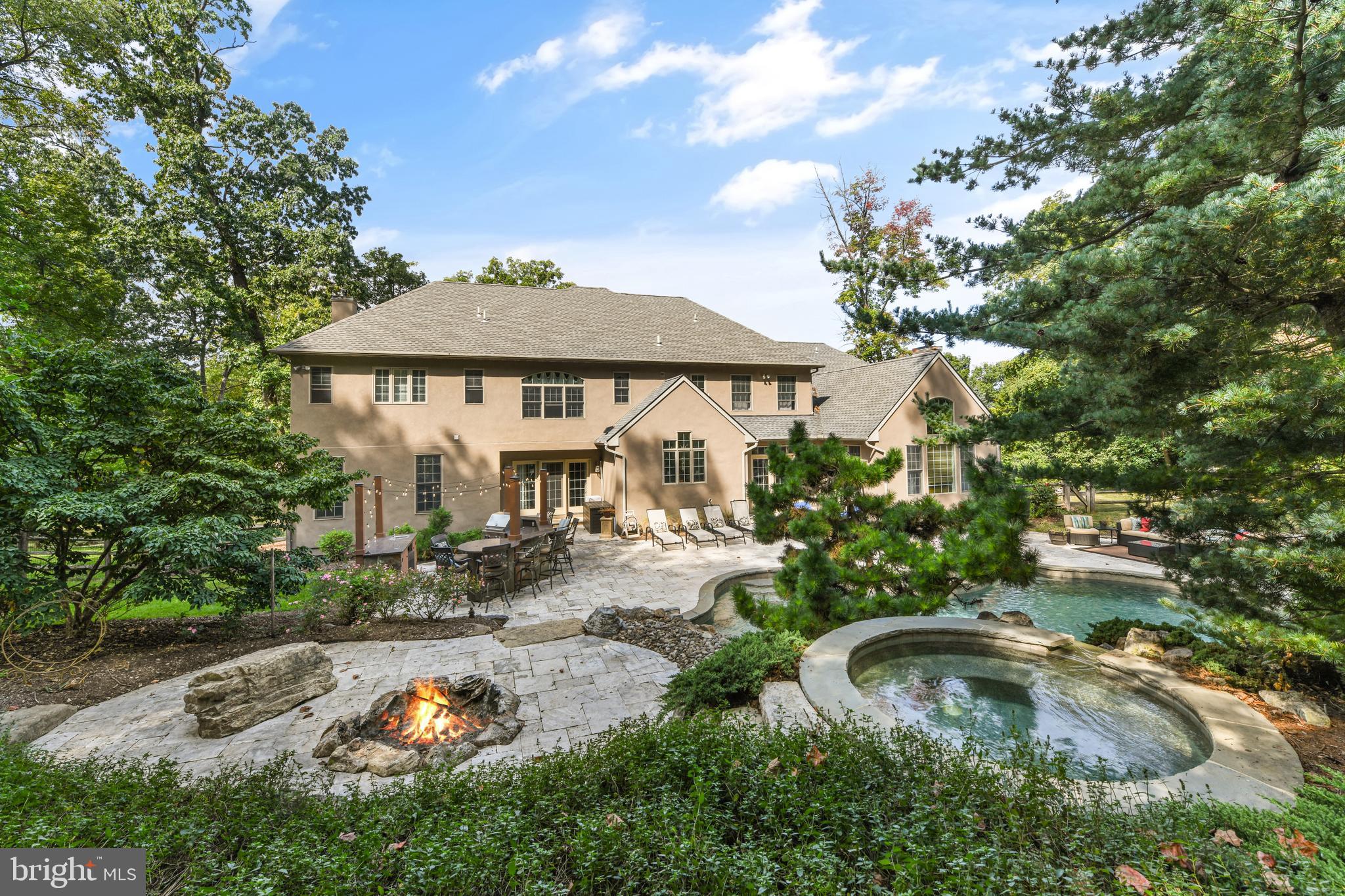 INVERNESS AT SPRIN - Residential