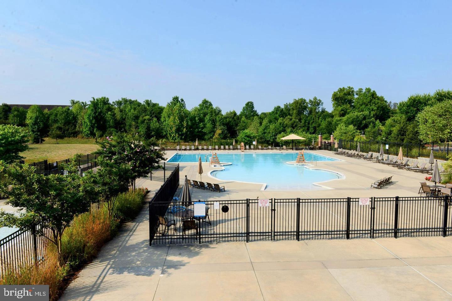 CROWN FARM - Residential