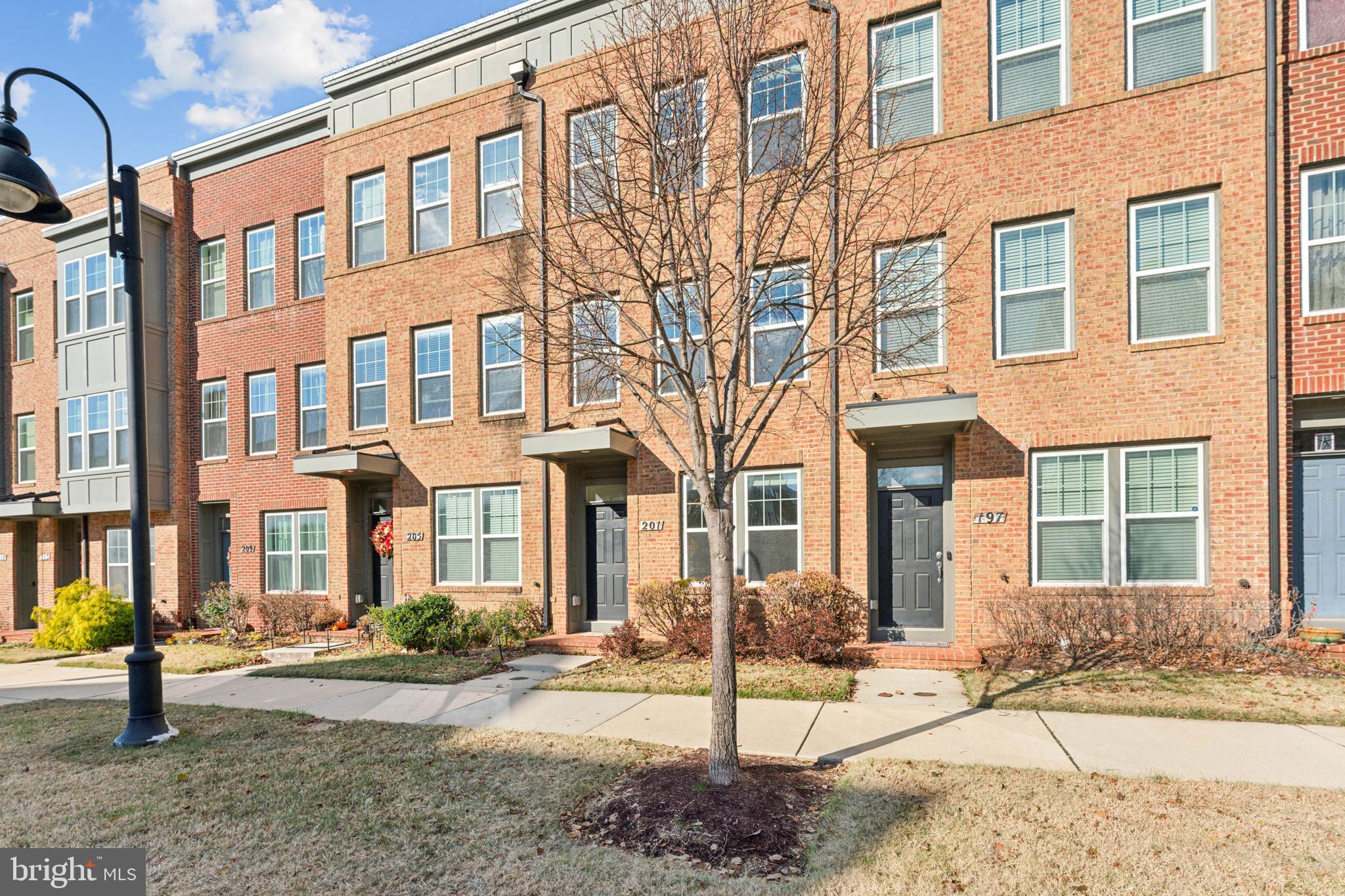 CROWN FARM - Residential