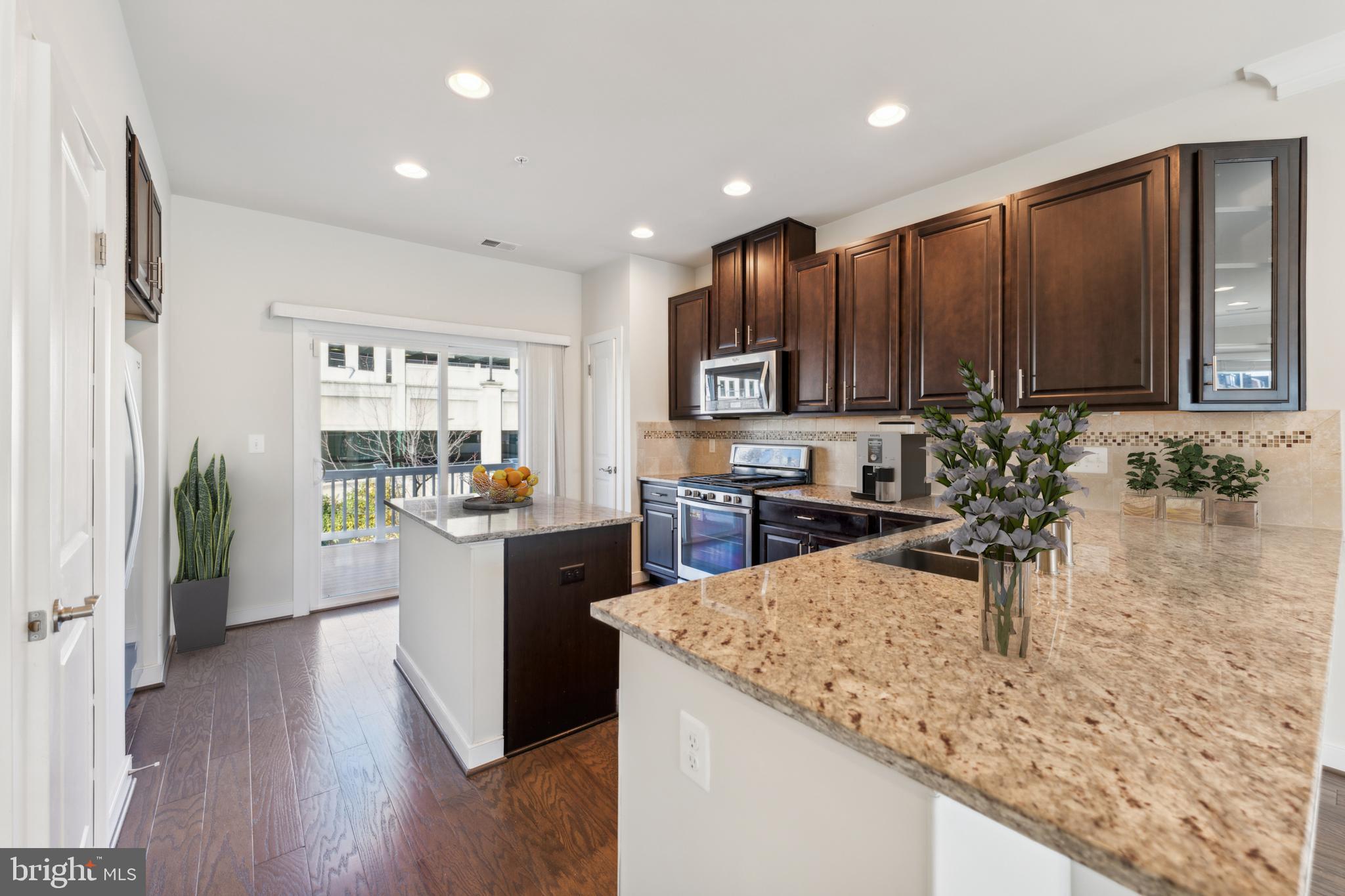 CROWN FARM - Residential