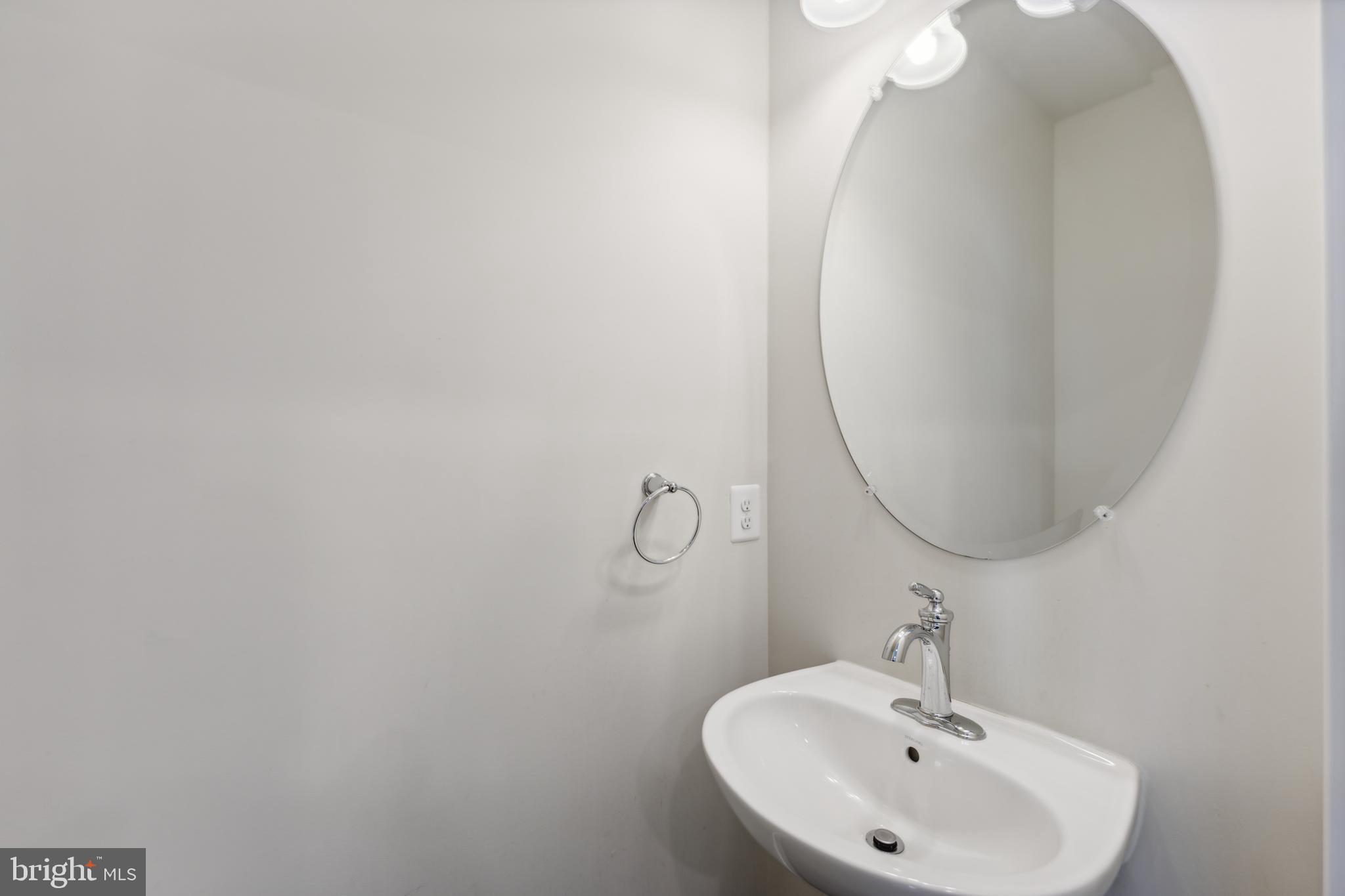 CROWN FARM - Residential