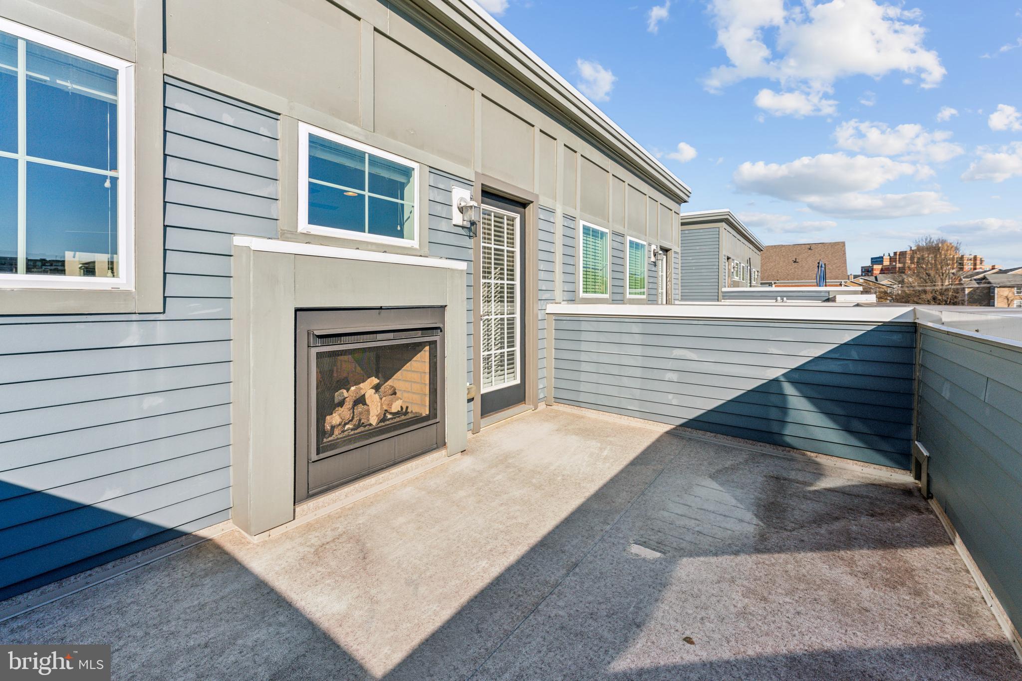 CROWN FARM - Residential