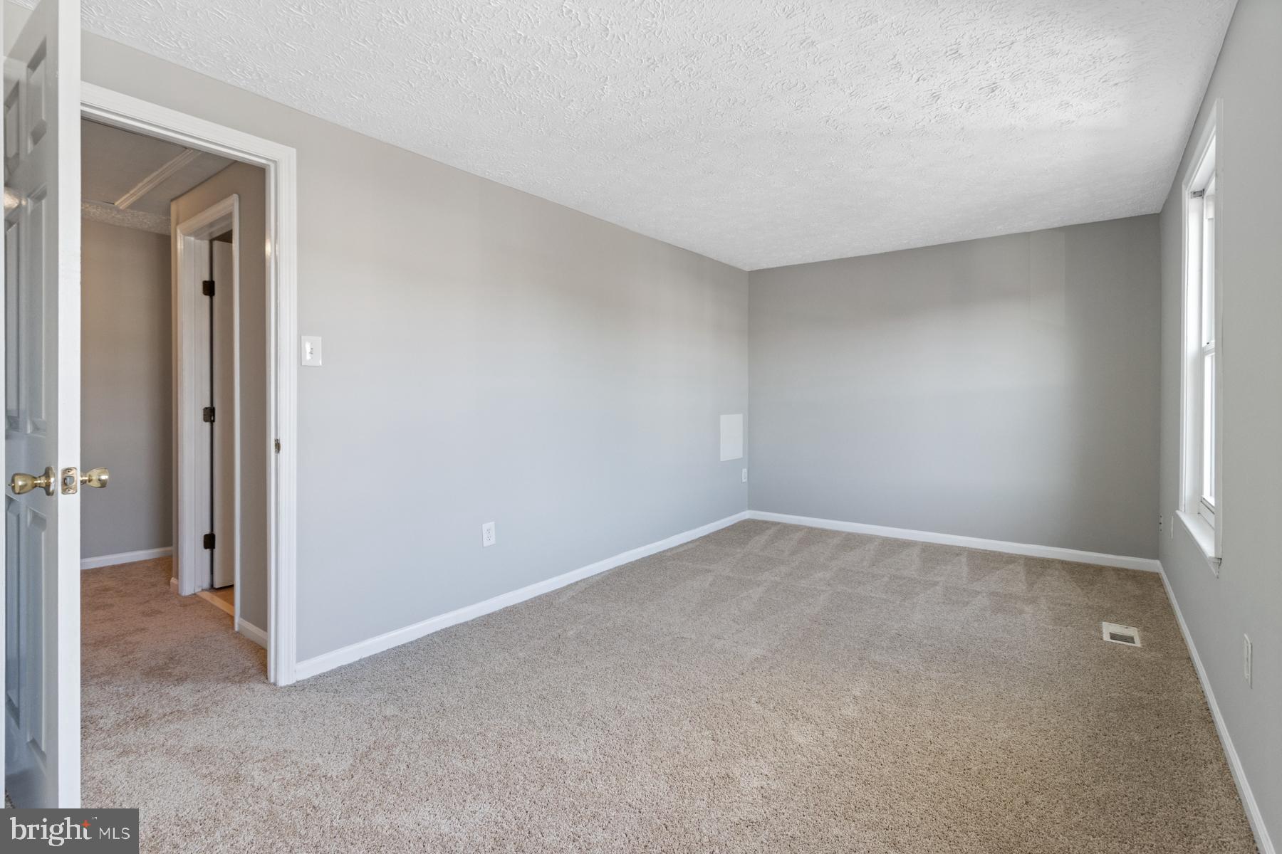 WOODBRIDGE CENTER - Residential Lease