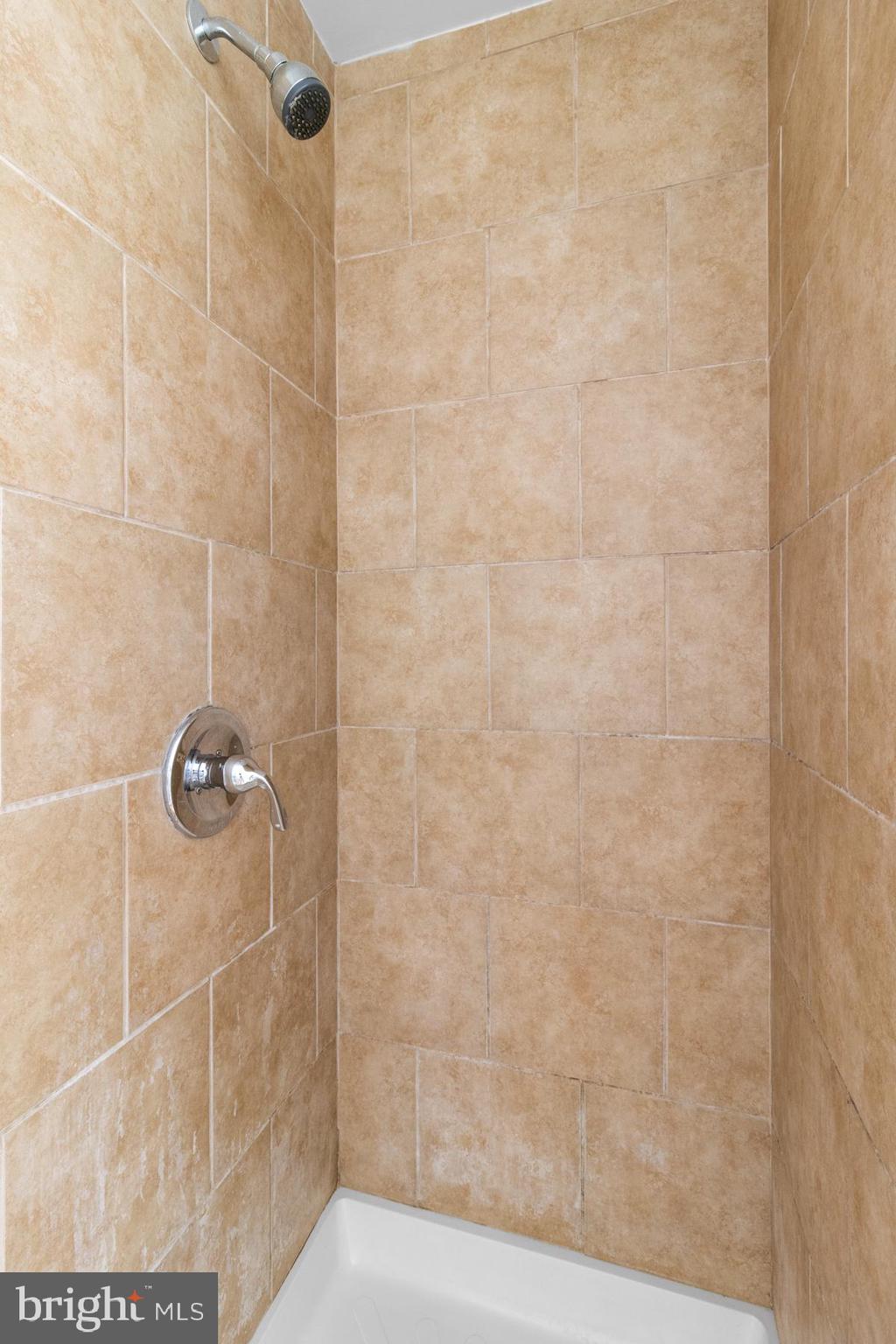 WOODBRIDGE CENTER - Residential Lease