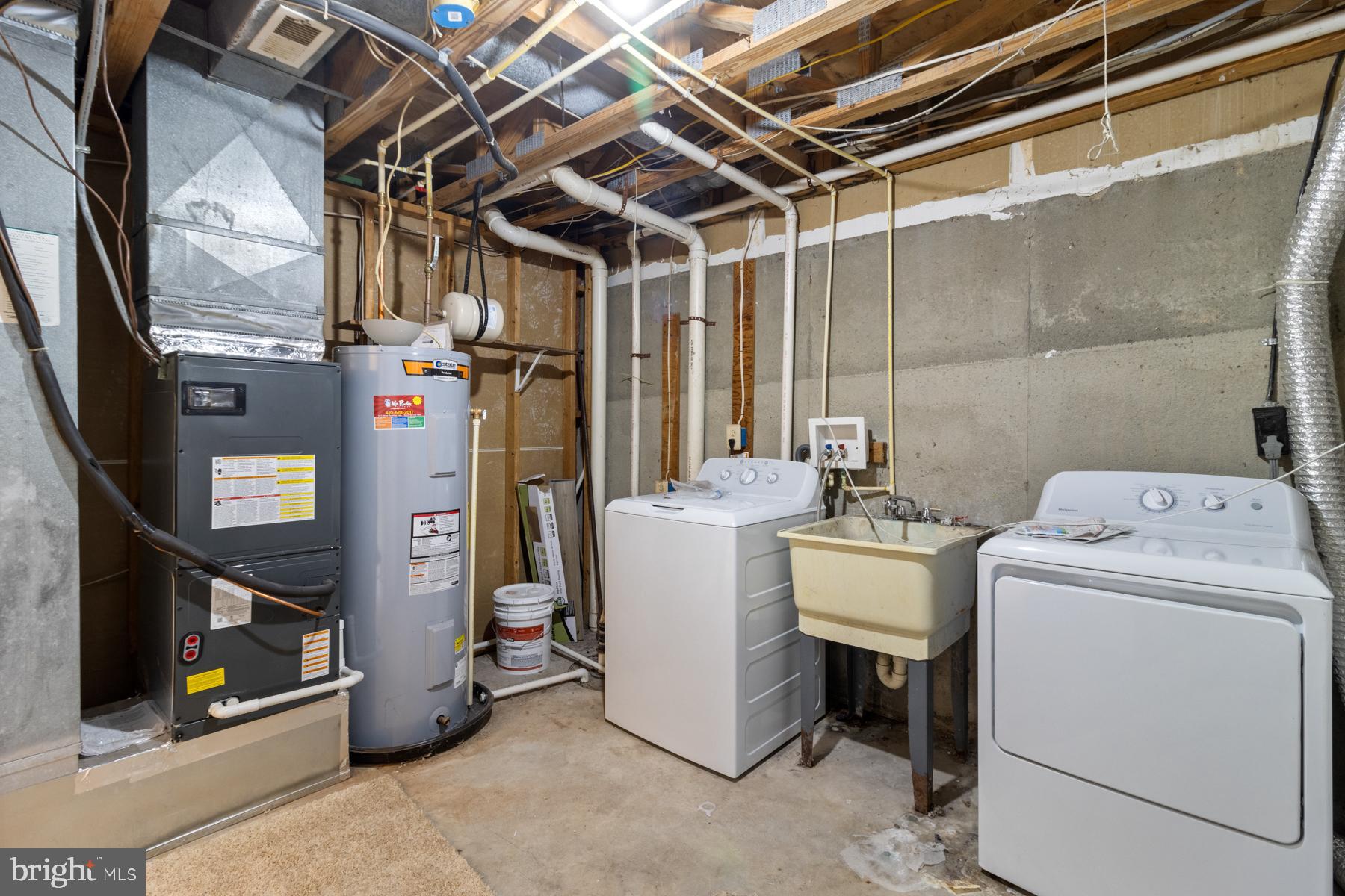 WOODBRIDGE CENTER - Residential Lease