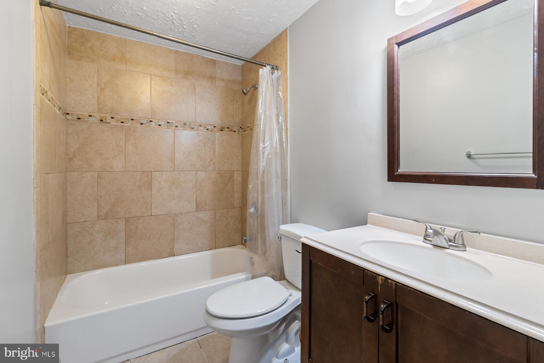 WOODBRIDGE CENTER - Residential Lease