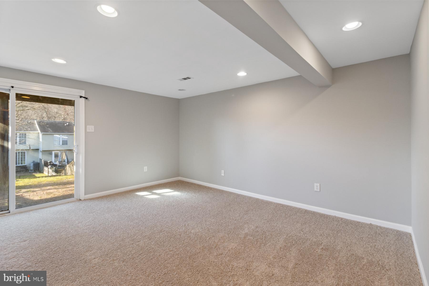 WOODBRIDGE CENTER - Residential Lease