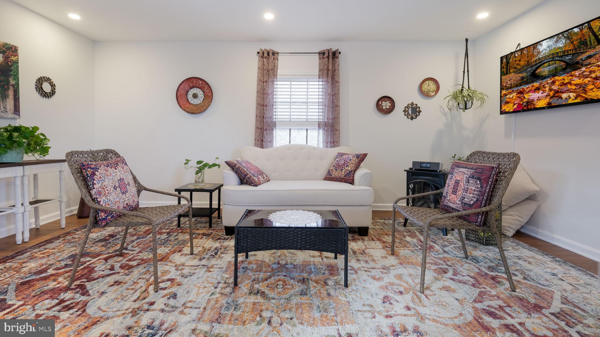 NESHAMINY FALLS - Residential