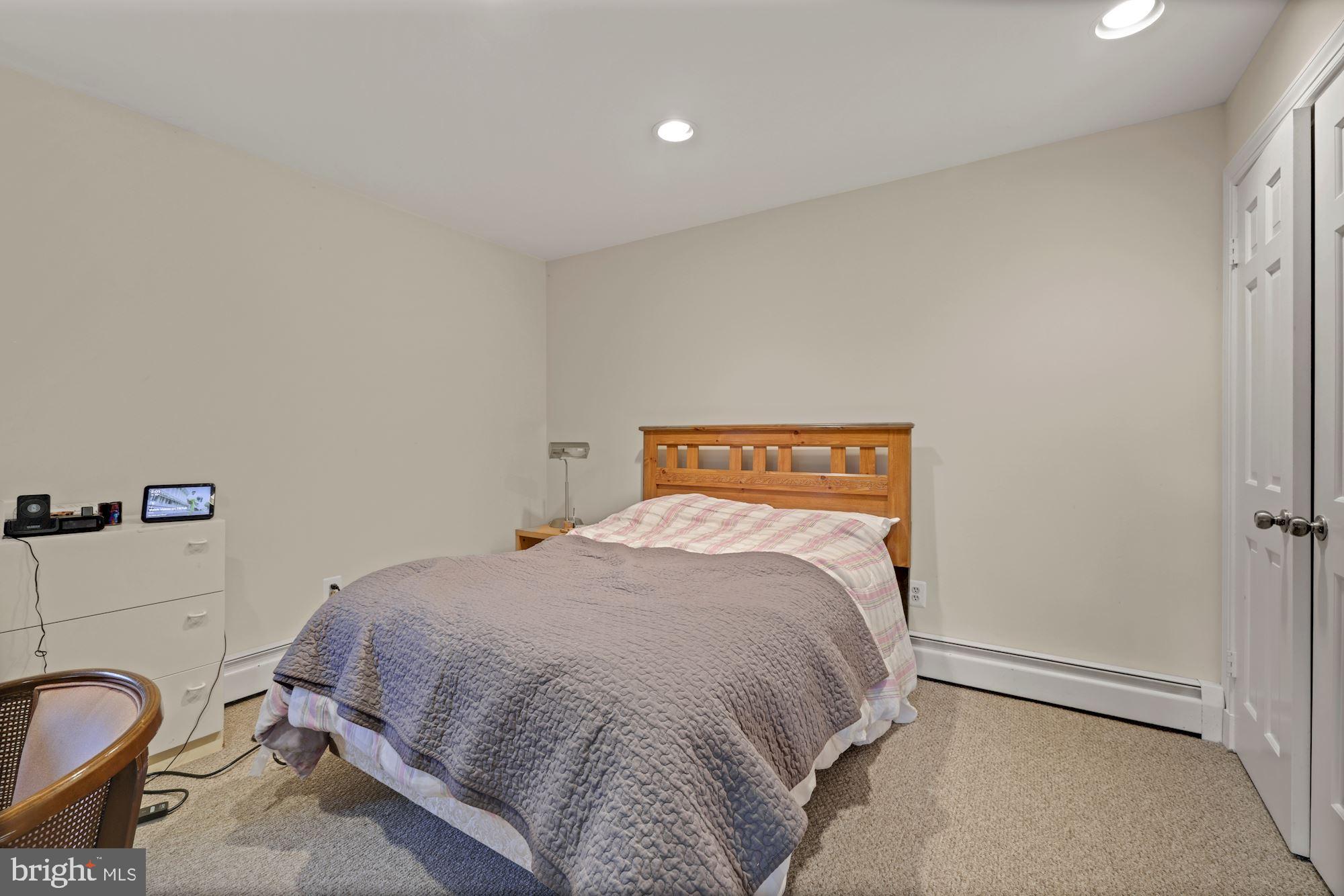 POTOMAC VIEW ESTATES - Residential Lease