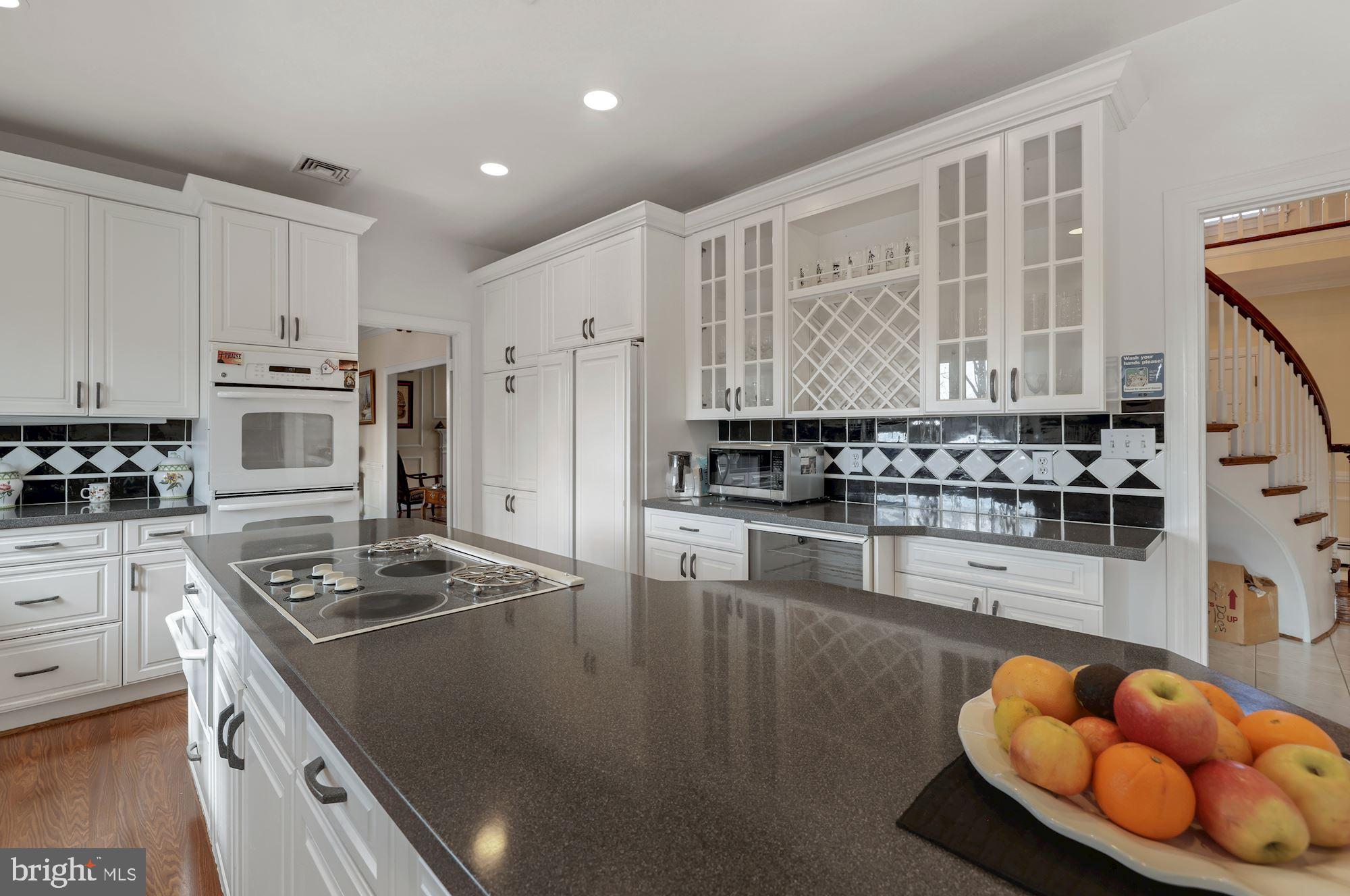 POTOMAC VIEW ESTATES - Residential Lease