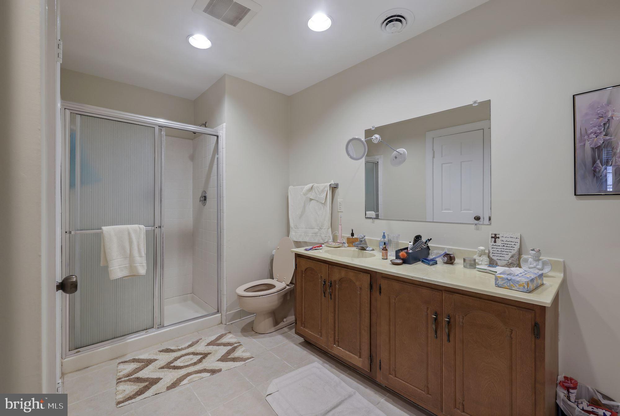 POTOMAC VIEW ESTATES - Residential Lease