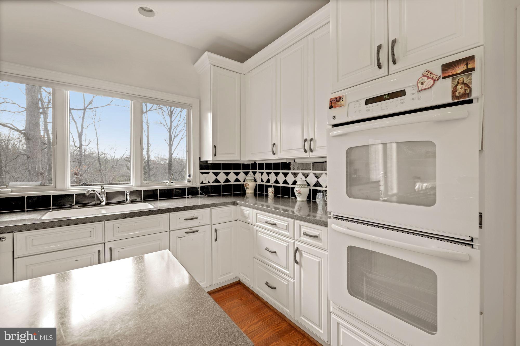 POTOMAC VIEW ESTATES - Residential Lease