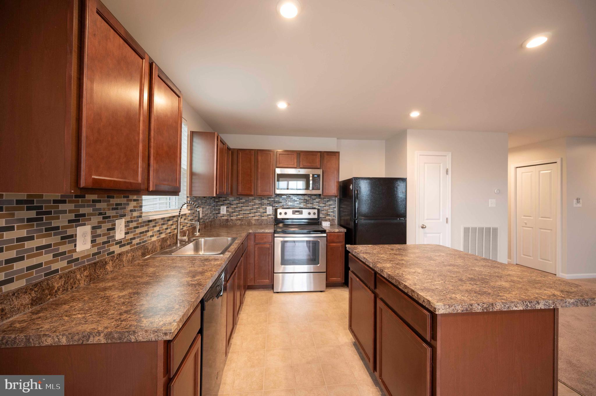 THE VILLAGE AT MIDDLETOWN - Residential