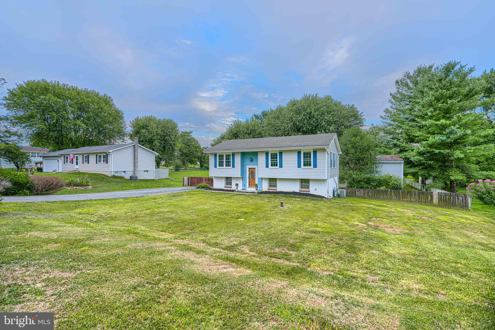 12 THRUWAY DRIVE