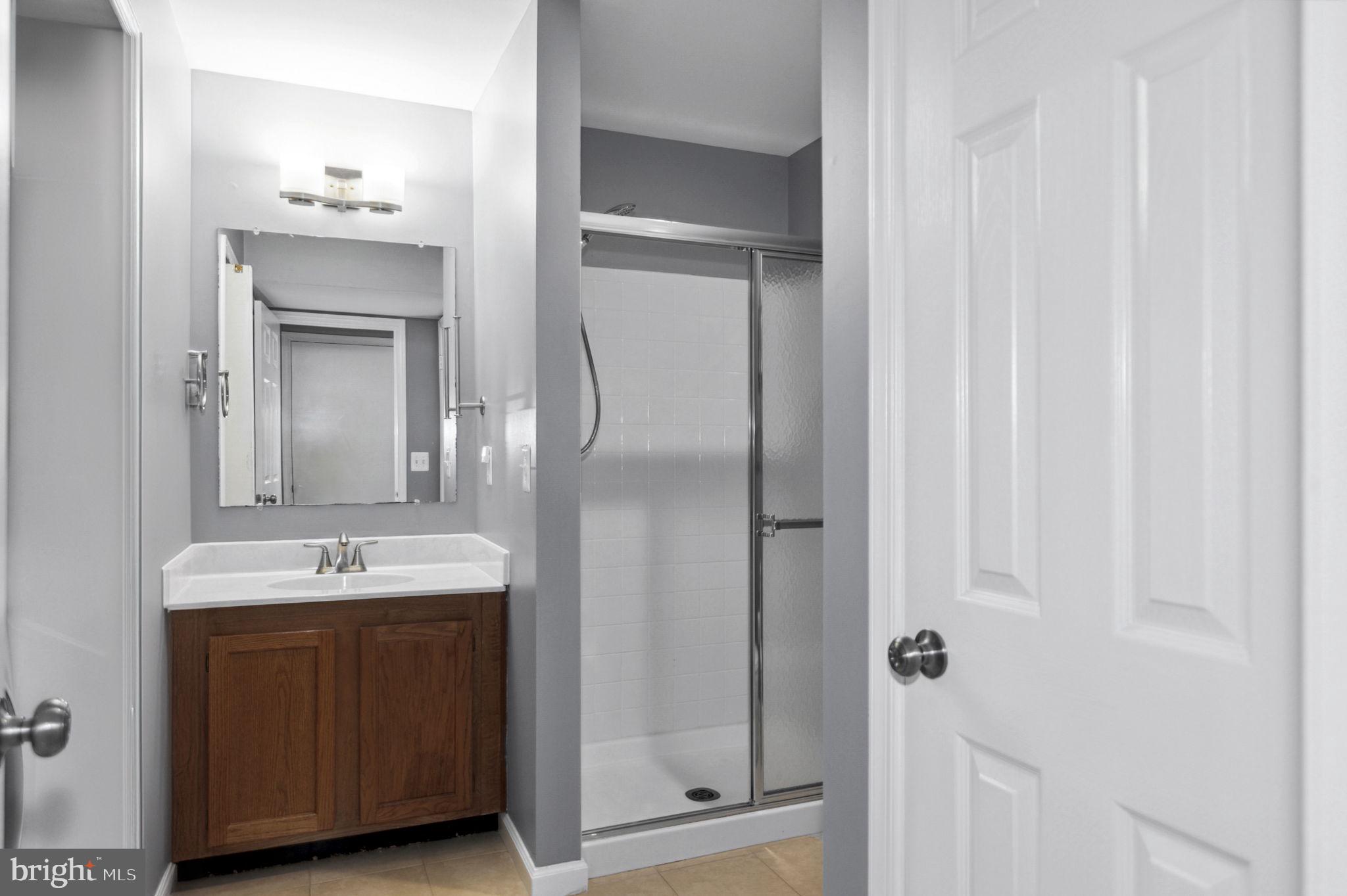 COUNTRYSIDE - Residential