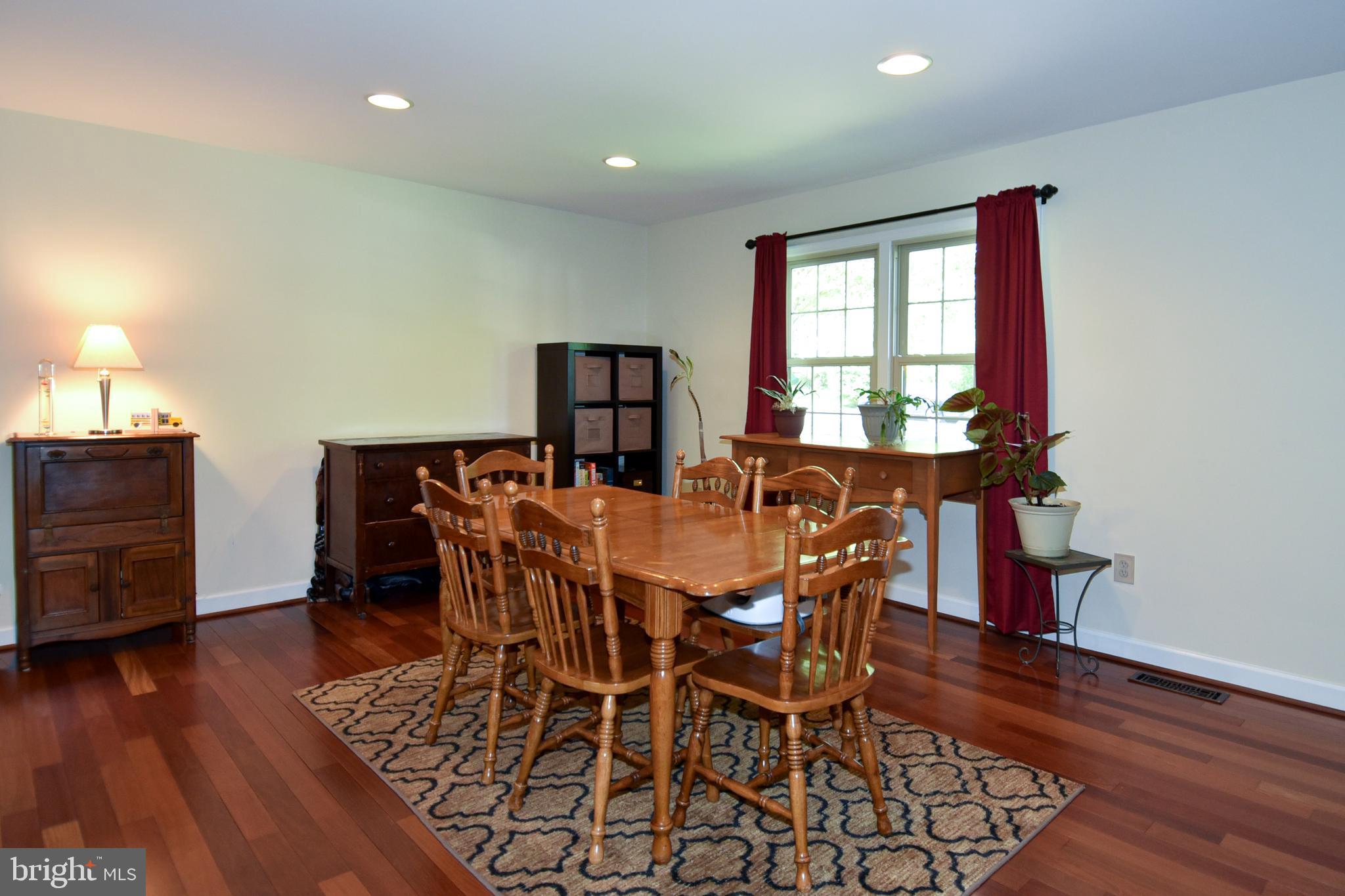 LAKE RIDGE - Residential