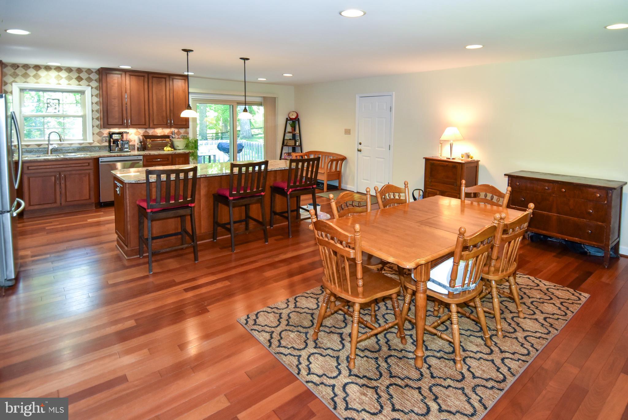 LAKE RIDGE - Residential