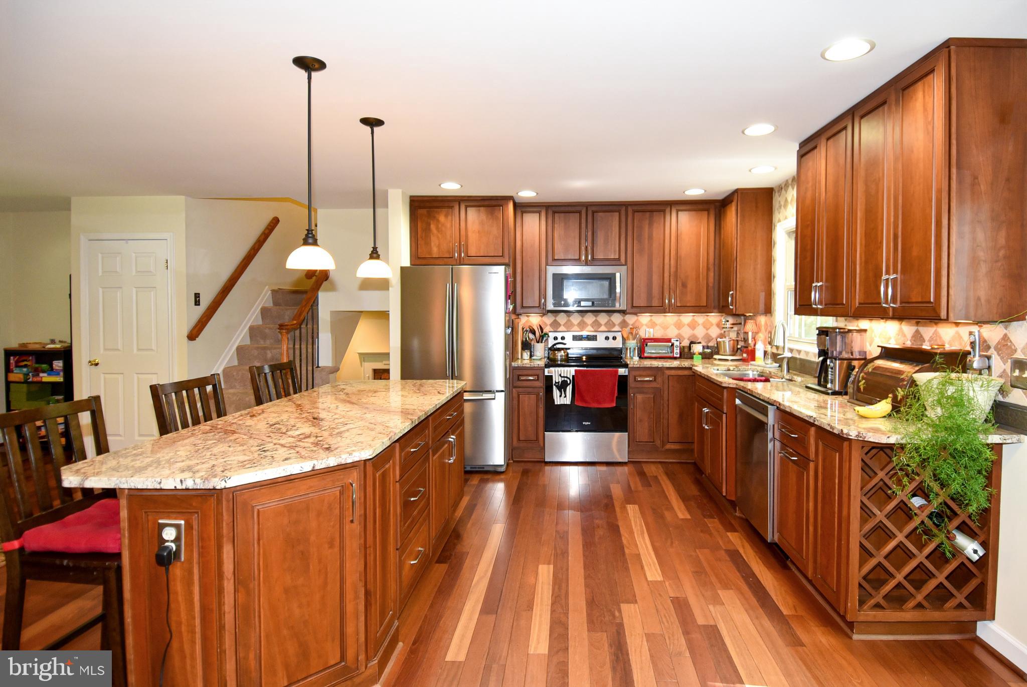 LAKE RIDGE - Residential