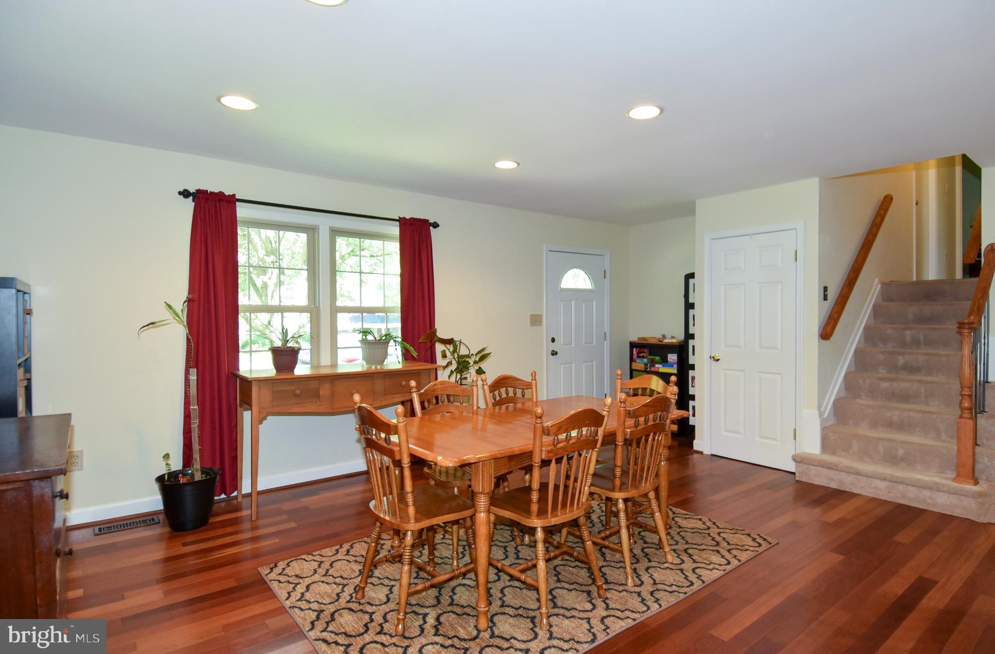 LAKE RIDGE - Residential