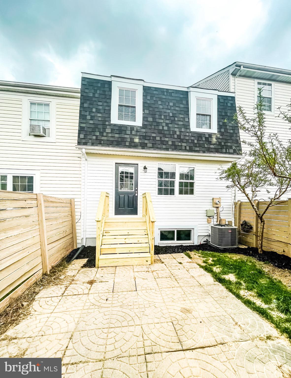 JEFFERSON PLACE - Residential