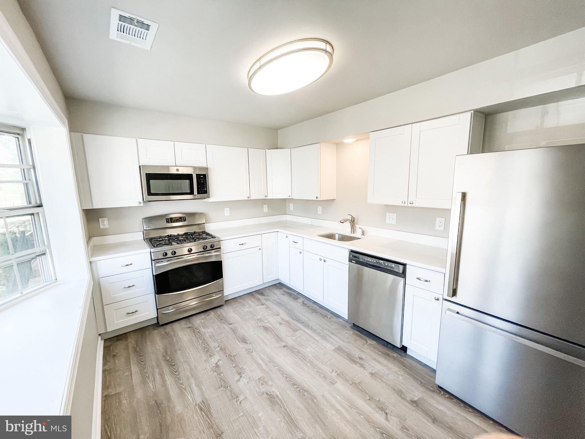 JEFFERSON PLACE - Residential