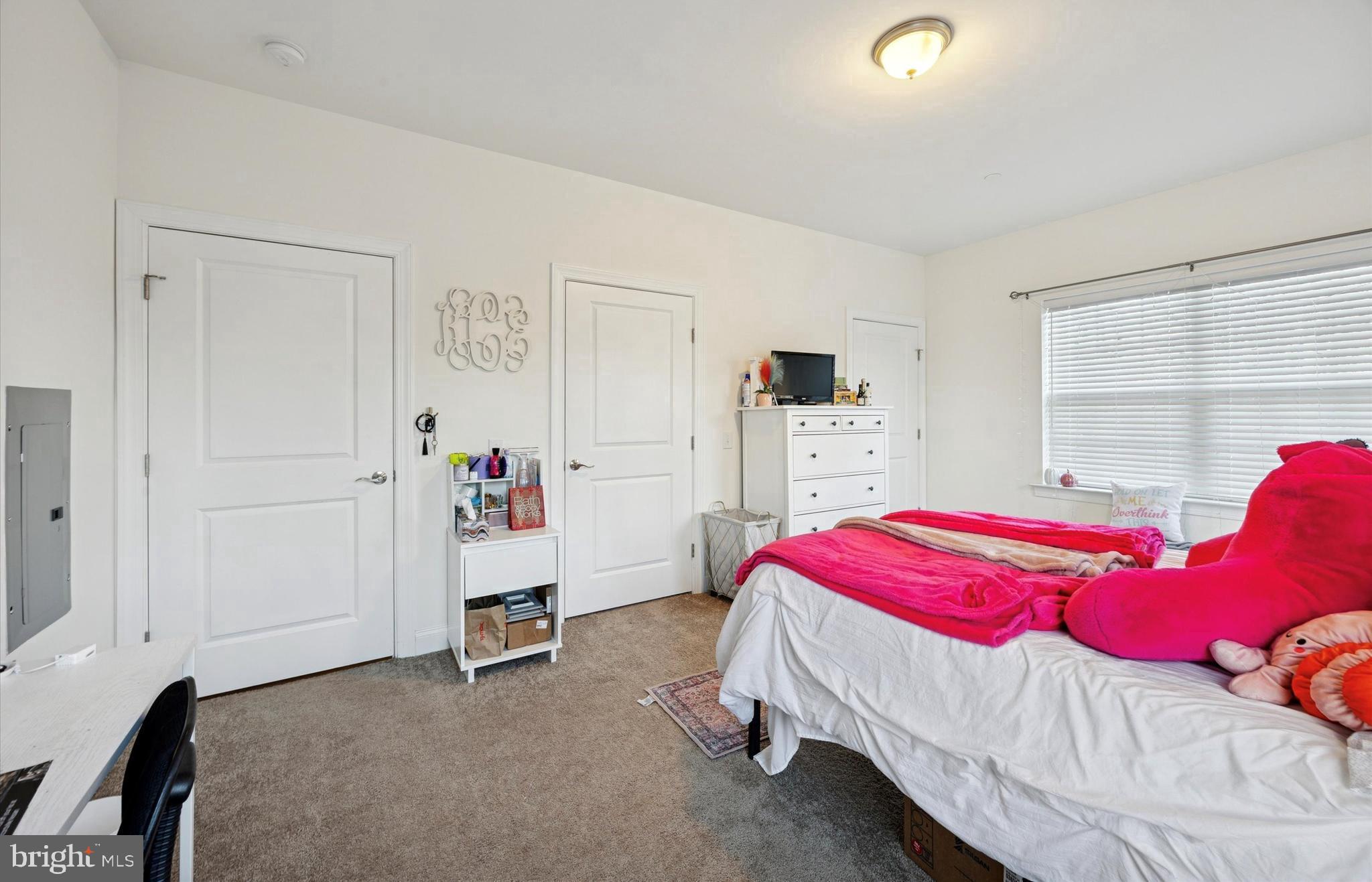 RESIDENCES AT BROOKHAVEN GLEN - Residential