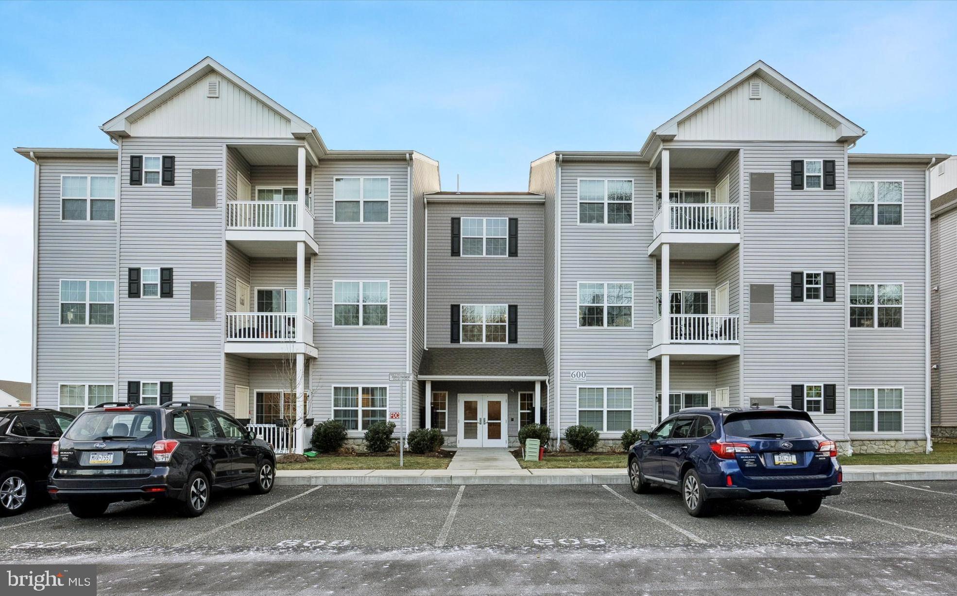 RESIDENCES AT BROOKHAVEN GLEN - Residential