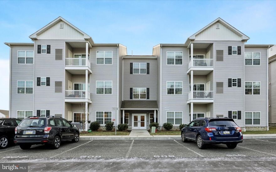 Welcome to The Residences at Brookhaven Glen! Unit 612 is a first-floor unit offering 1500sq/ft of living space w/ 9ft ceilings, making this floor plan seem even more spacious! The eat-in kitchen features bright white cabinetry and includes a stainless refrigerator, dishwasher, microwave and stove as well as a nice size pantry and peninsula with seating for 4. The adjoining living room is bright & airy with sliding glass doors leading to a lovely patio, perfect for enjoying your morning coffee or relaxing after a long day. The large primary bedroom has a great sized walk-in closet and a full bathroom with dual vanity & sinks, upgraded ceramic tile shower, & linen closet. The second bedroom is generously sized w/ a double closet, and the full hall bath features a white vanity w/granite countertop and walk-in shower. Off of the dining area is also a den or 3rd bedroom (and does include a door).  A convenient full-size washer/dryer complete this lovely unit. In addition to a secure lobby & assigned parking, on-site amenities include a private dog park, gorgeous courtyard with lovely landscaping including a water fountain, gazebo with rocking chairs, as well as 2 pergolas with natural gas grills for your summer BBQs. All buildings are completely ADA accessible. Conveniently located just minutes from I-95, Route 1, the Blue Route, Media Boro, the airport, and lots of shopping and restaurants! *This community currently under the 80/20 rule, so these homes are also available to residents over the age of 18.* This property is currently tenant occupied until May 31, 2026.