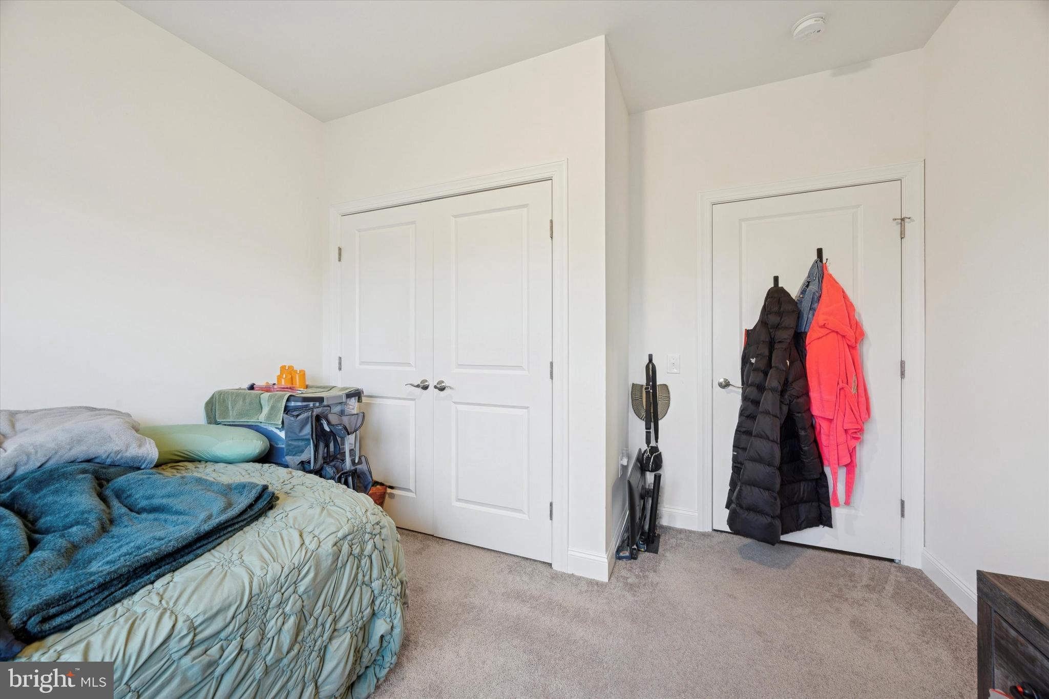 RESIDENCES AT BROOKHAVEN GLEN - Residential