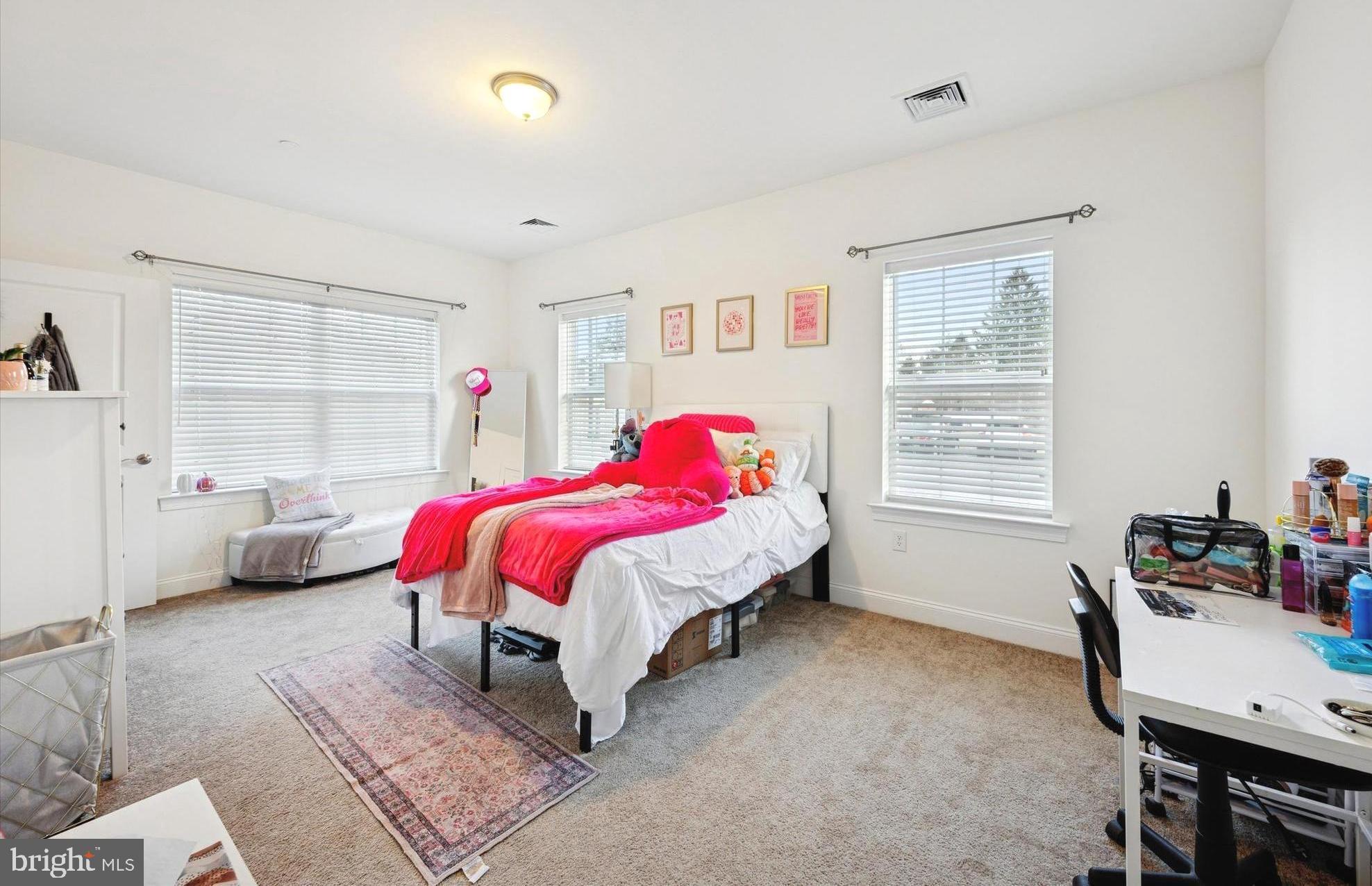 RESIDENCES AT BROOKHAVEN GLEN - Residential