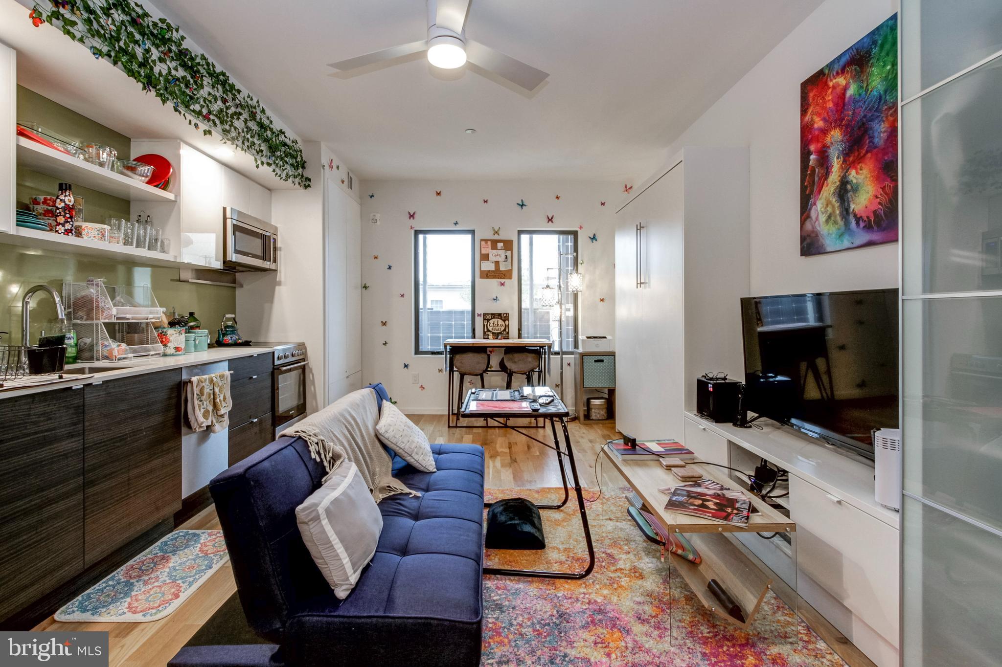 1942 N FRONT STREET 208