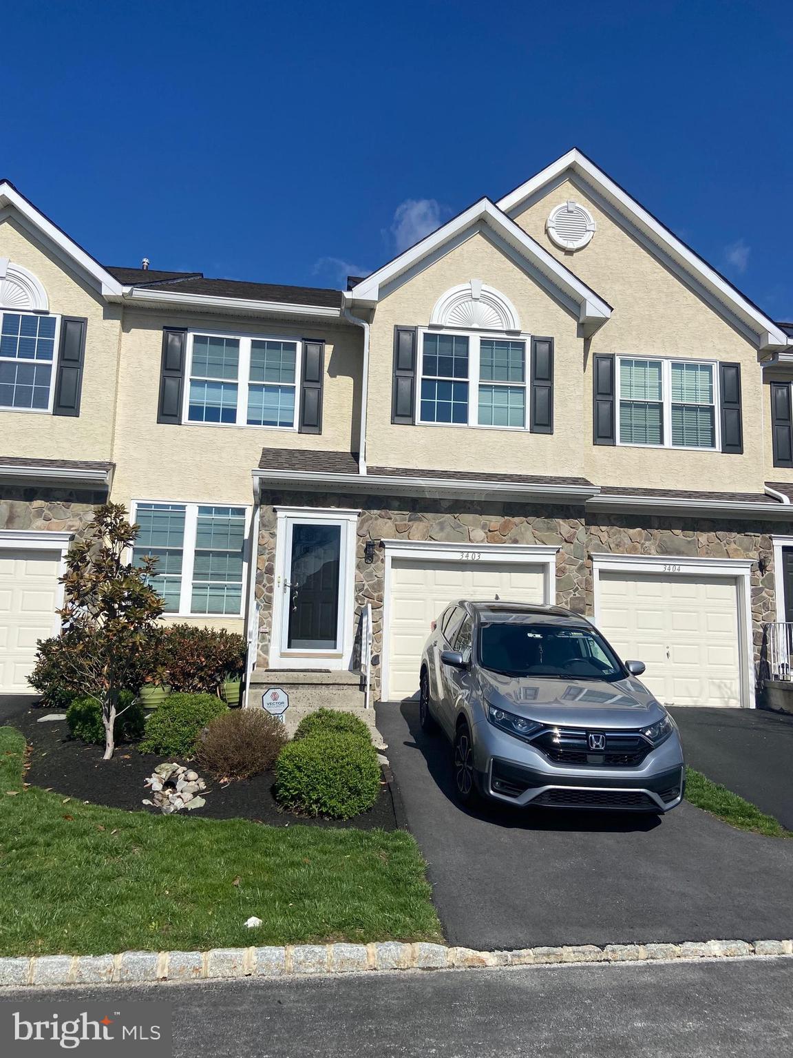 3403 MAPLEVALE CIRCLE