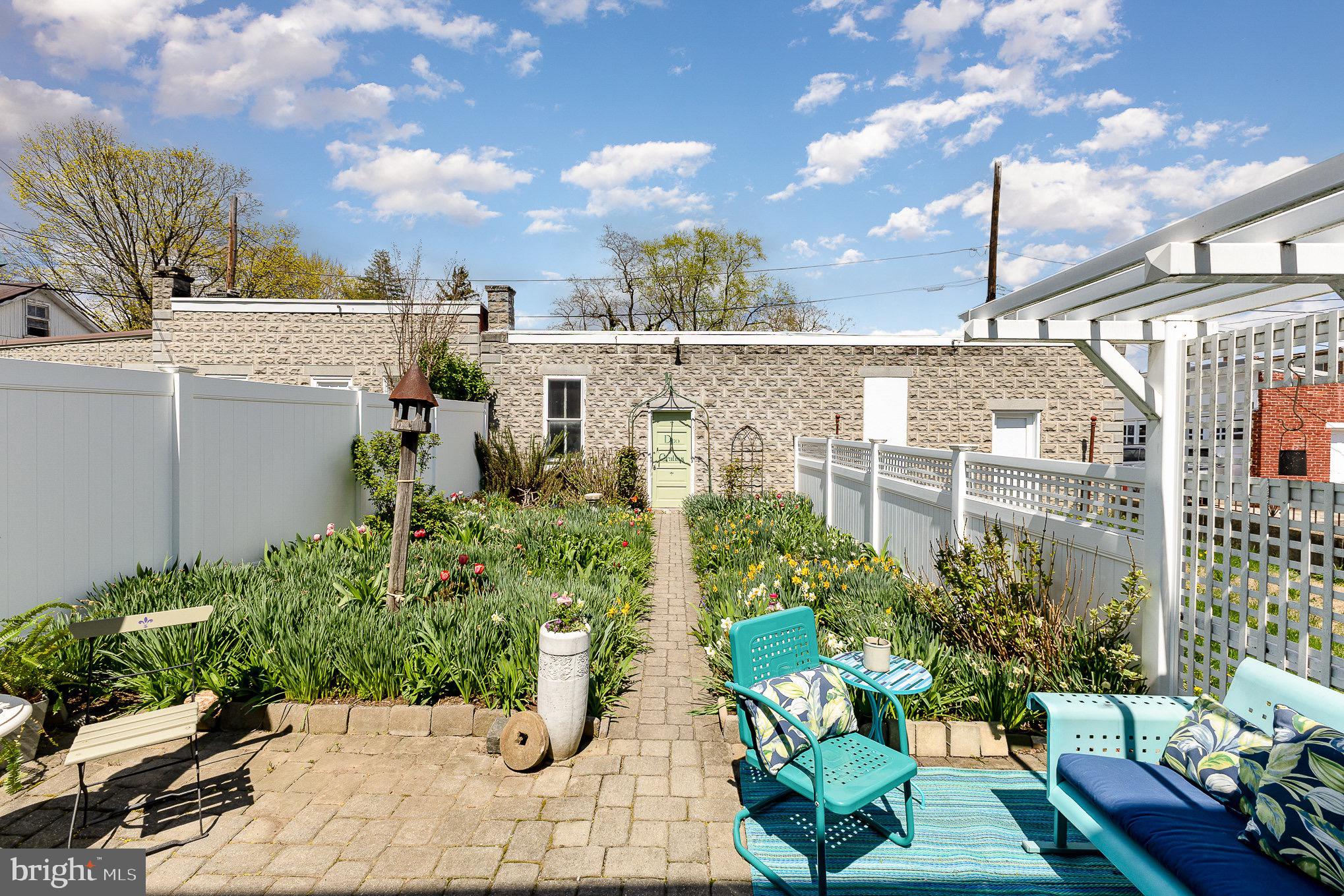 LANCASTER - Residential