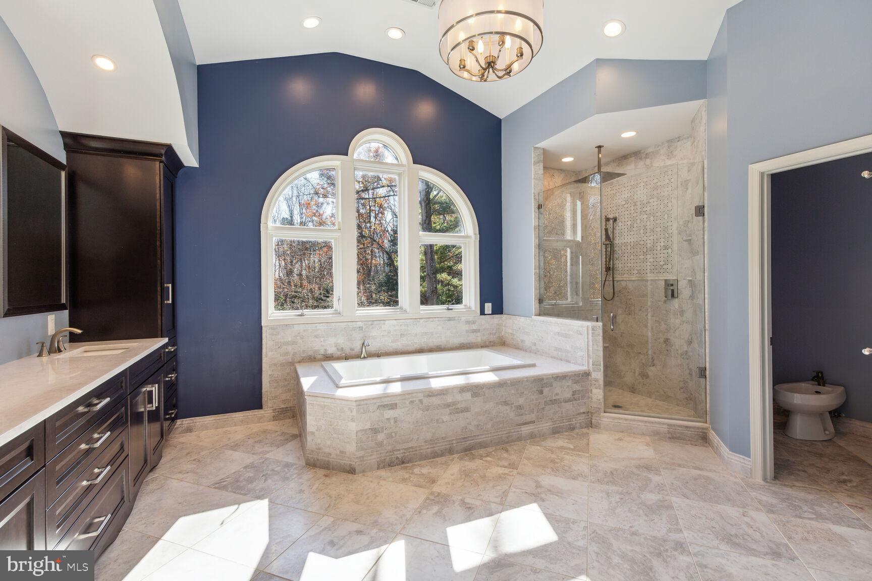 KALMIA FARMS - Residential