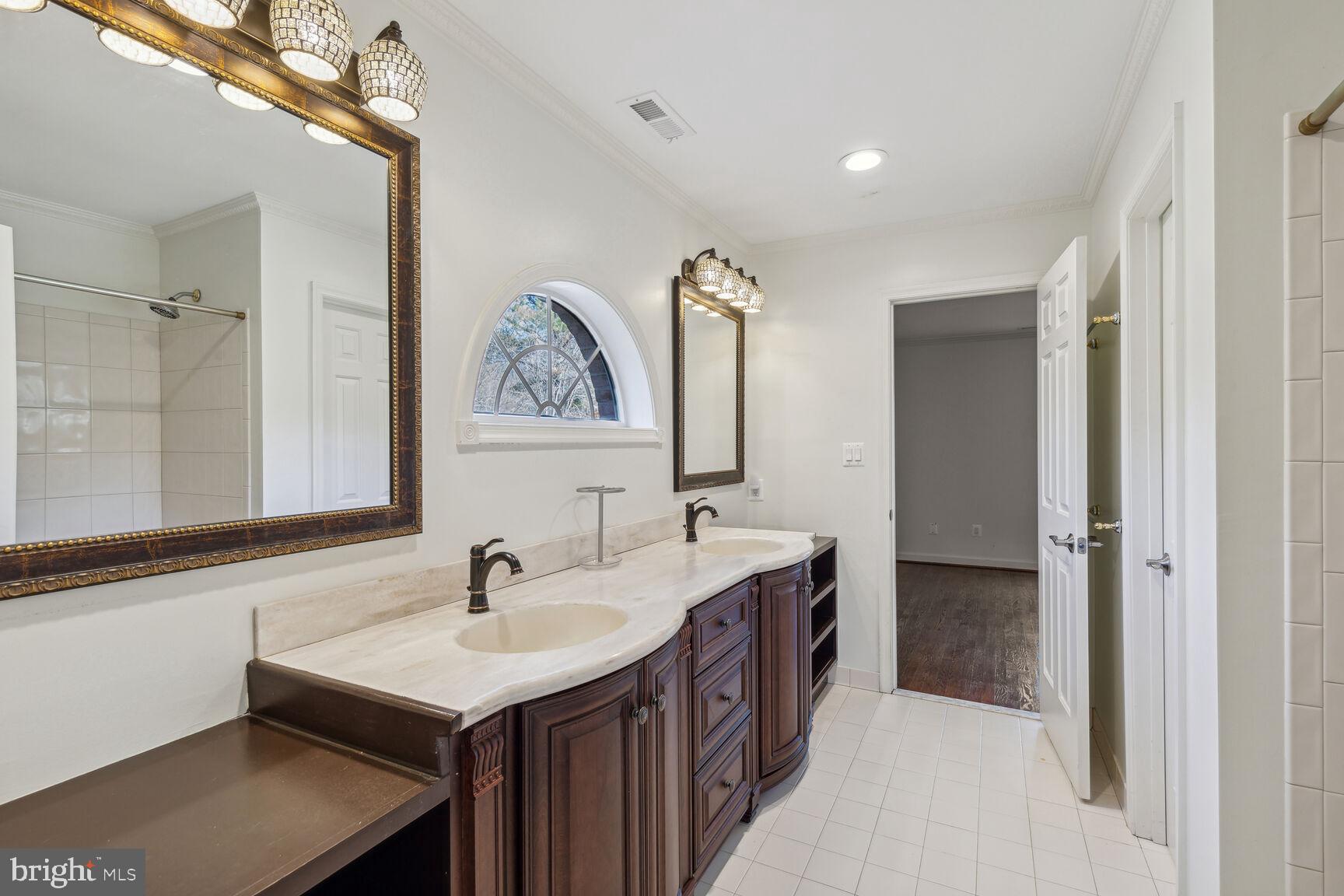 KALMIA FARMS - Residential