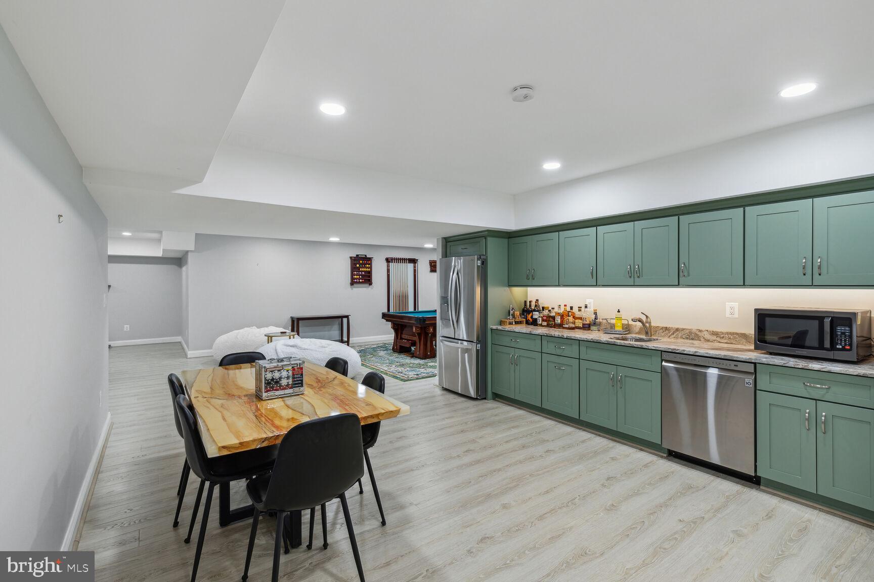 KALMIA FARMS - Residential