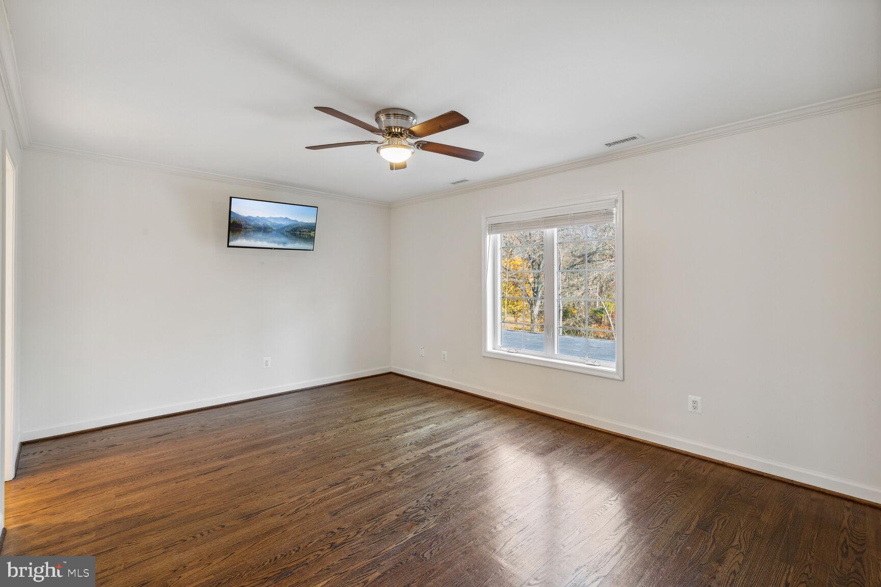 KALMIA FARMS - Residential